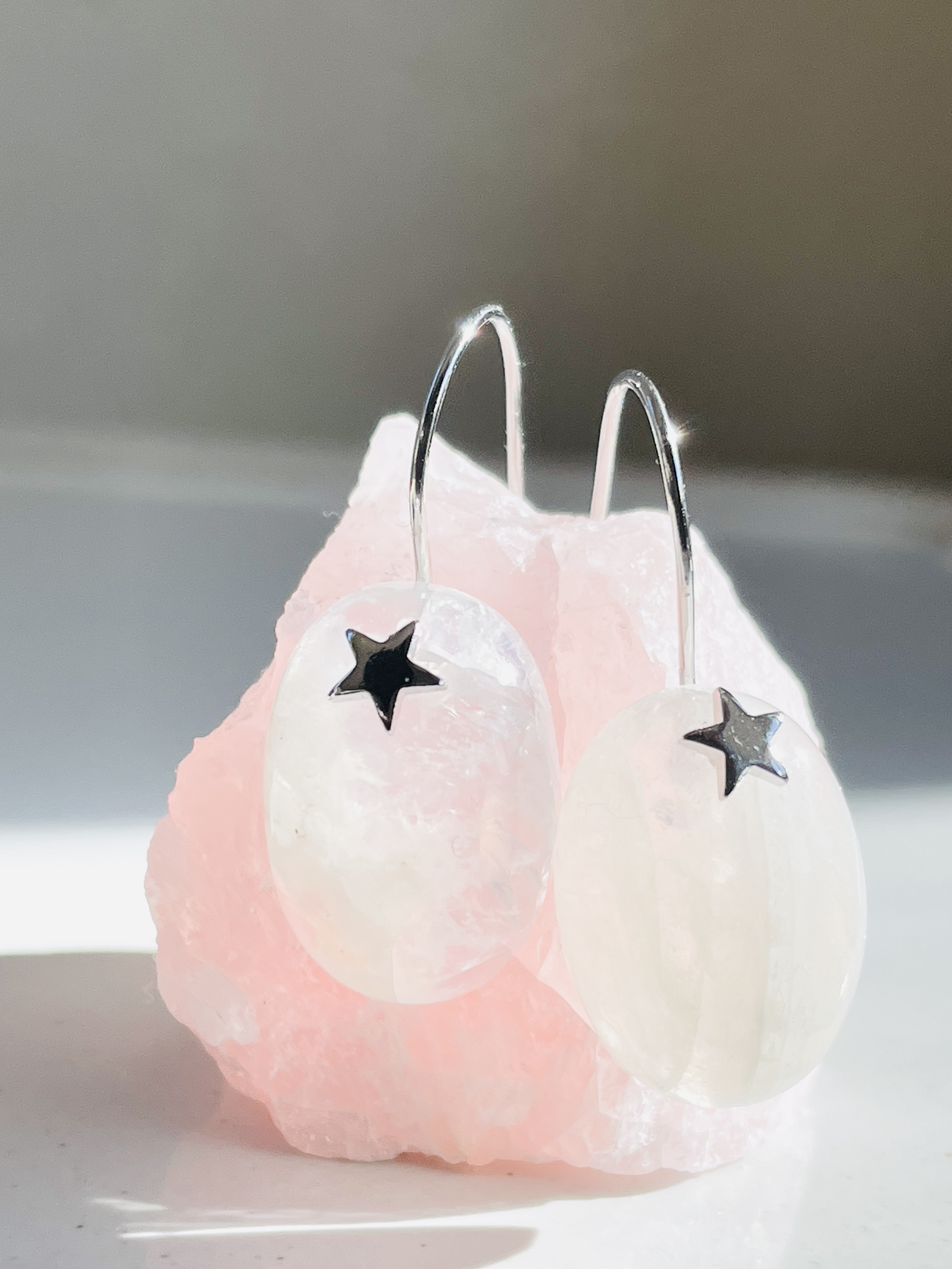 大粒　ムーンストーン　ピアス 6,320円