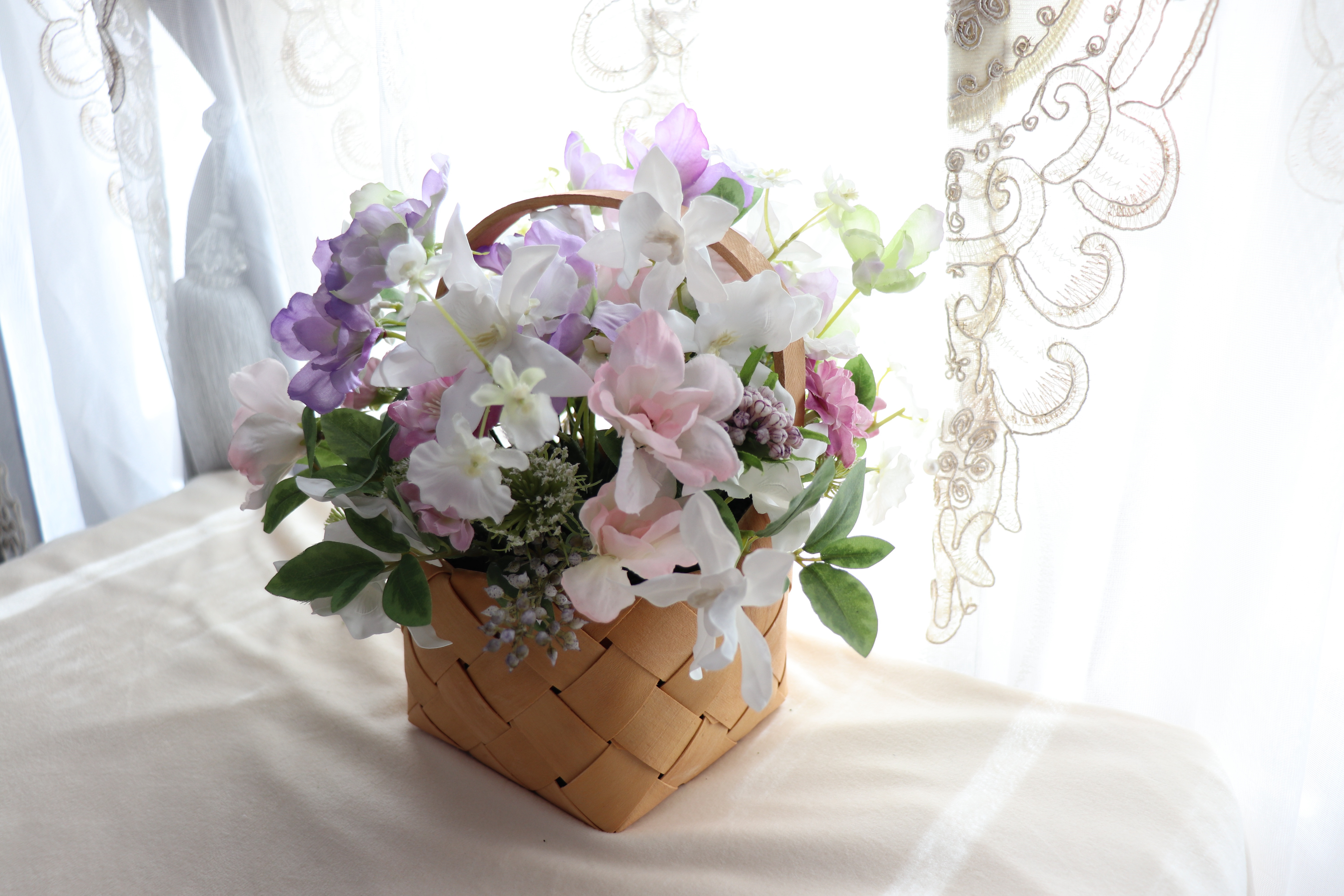 【送料無料】パープルとホワイトの優しいバスケット｜開店記念価格