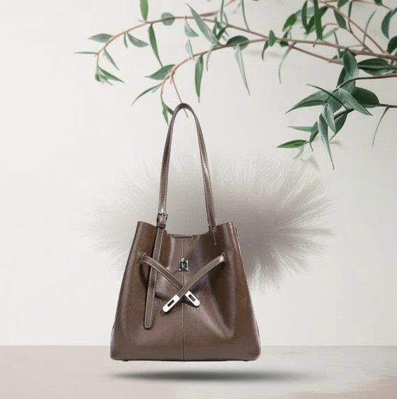 日本製★ソフトな牛革ショルダーバッグ斜め掛け★収納バッグ２Wayポーチ袋付き