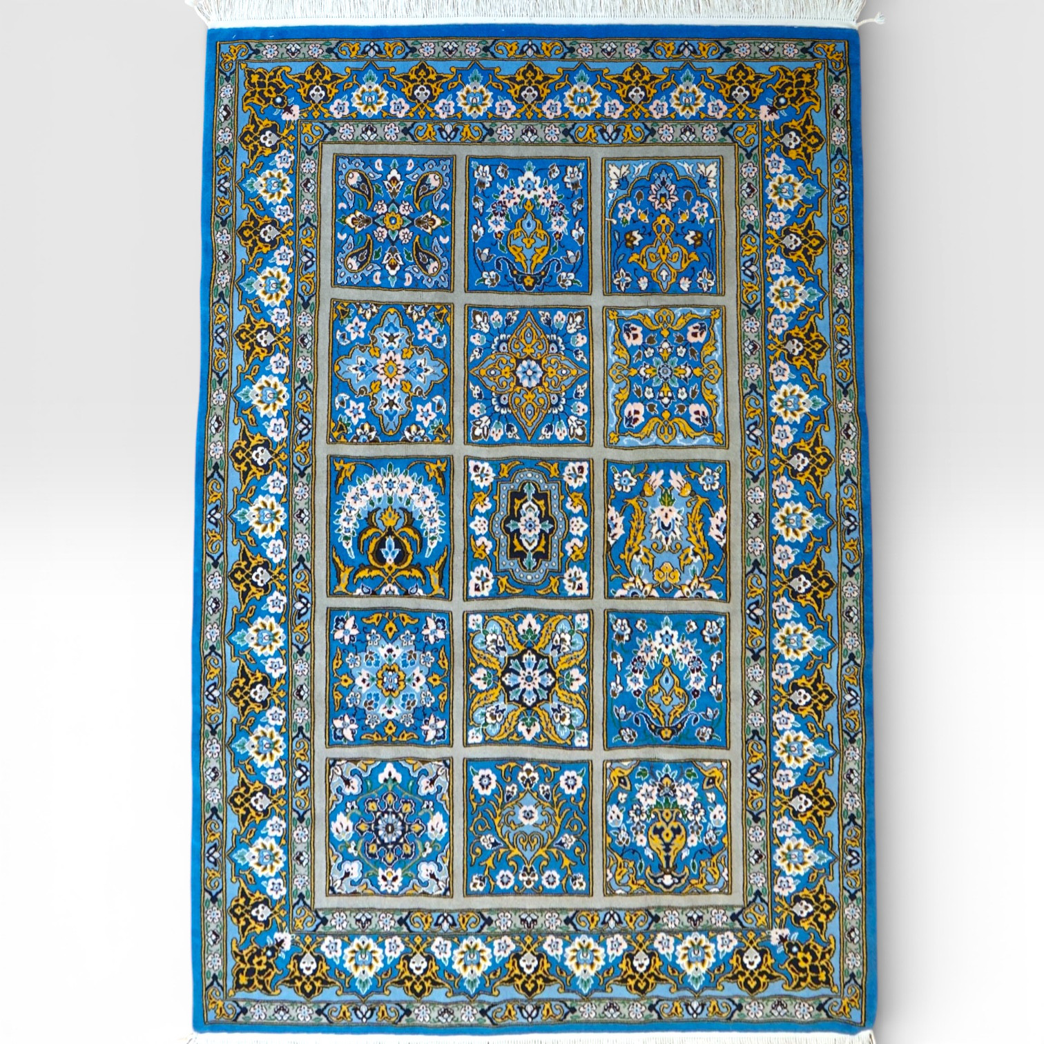 手織り ペルシャ絨毯 ナイン産 194×140cm