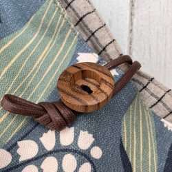 たまご型バッグ　ワンハンドル　北欧の庭とクマ 7枚目の画像