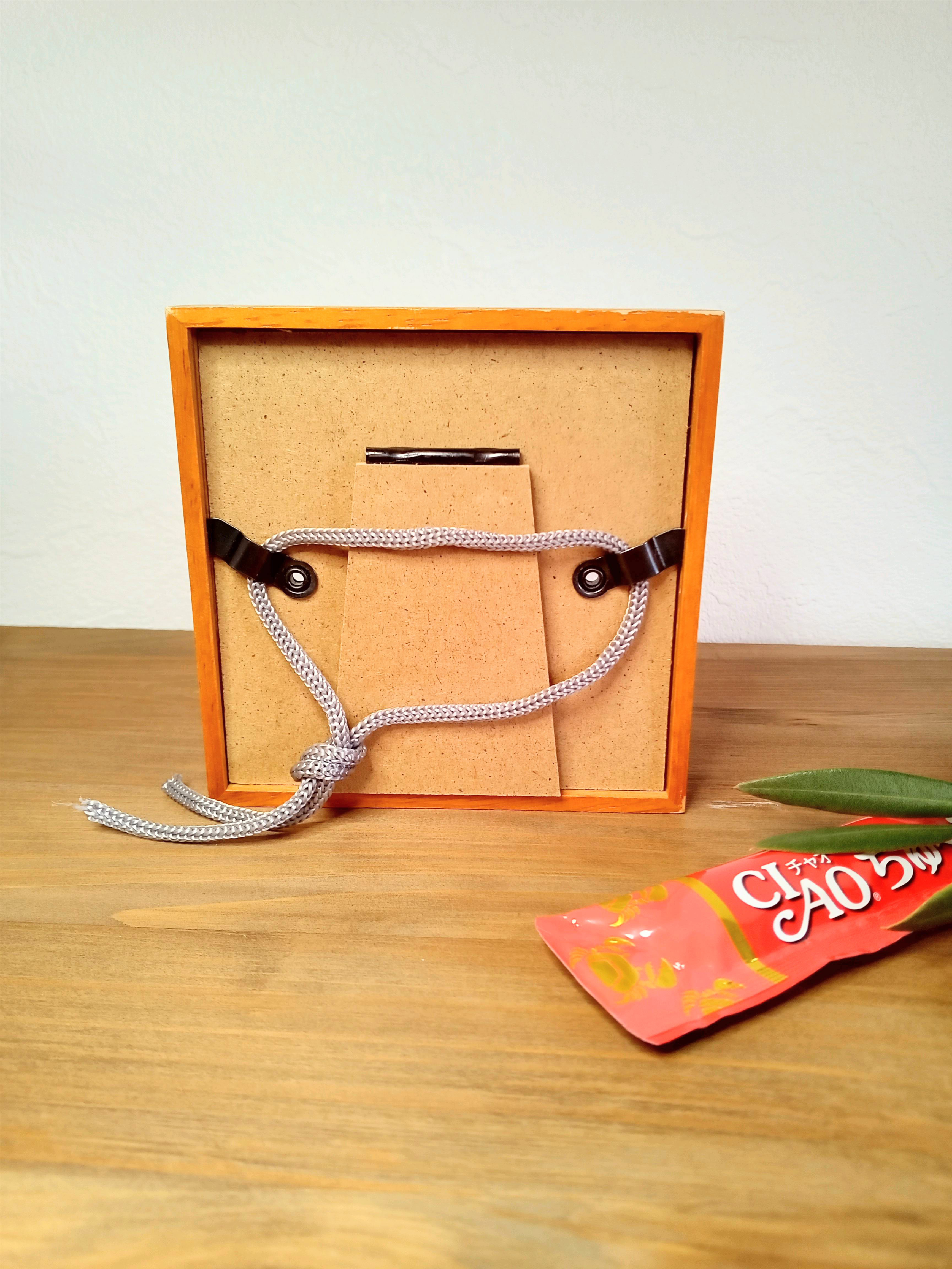 【ほっこり♡猫の見える窓】ハチワレ猫ver.【羊毛フェルト】【猫】【フレーム】