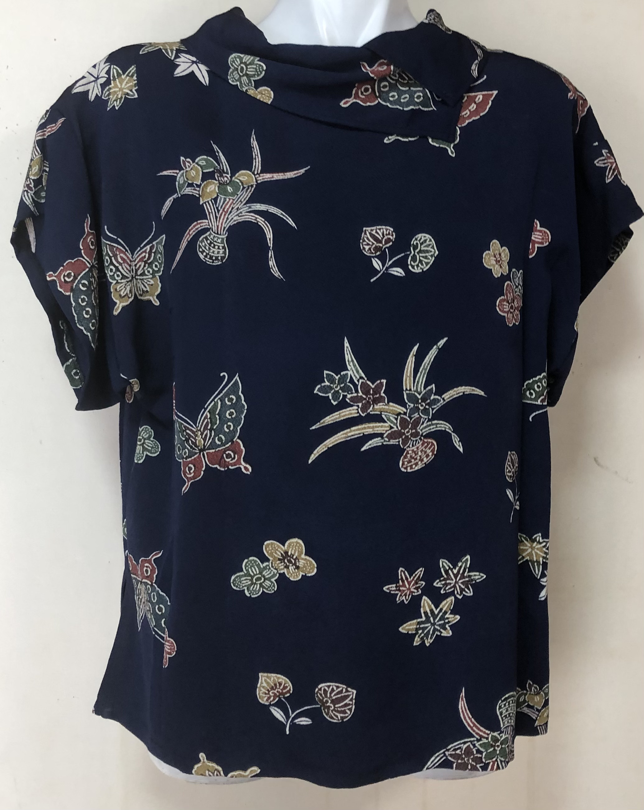 ８６０９　花柄の着物で作ったシャツ