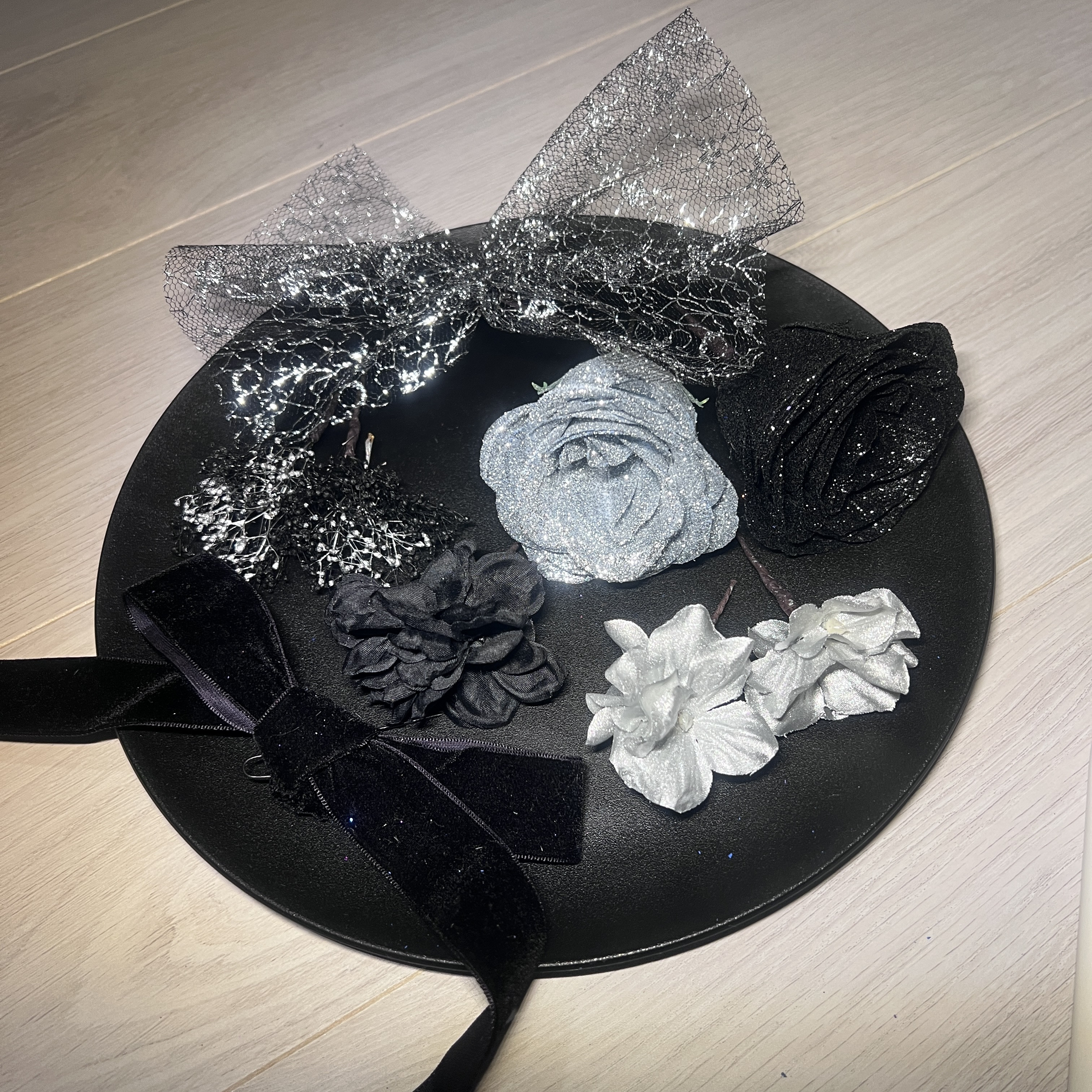 ha209 髪飾り 卒業式　成人式 結婚式　着物　振袖　キラキラバラ　シルバー　黒