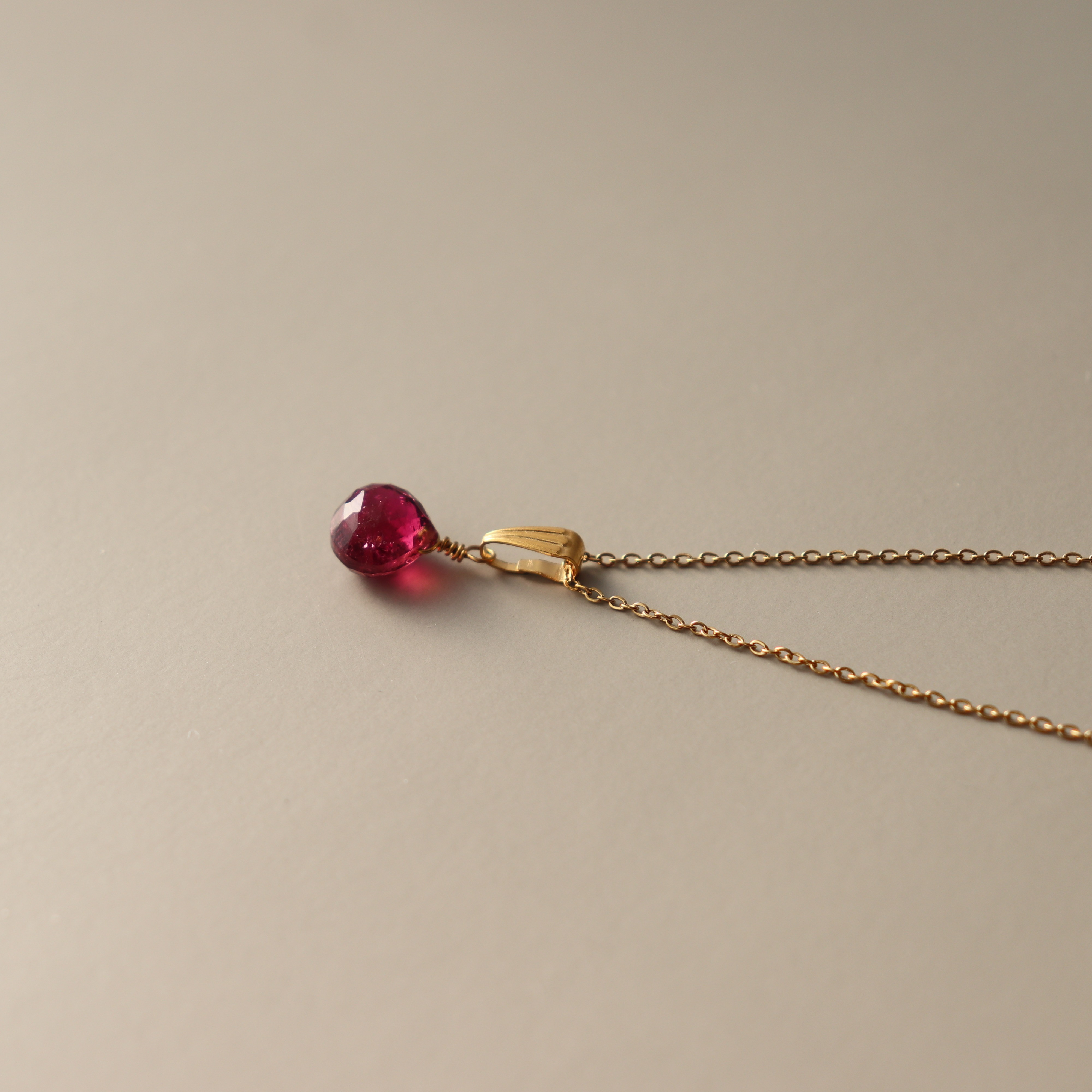 【ピンクトルマリン】一粒石ネックレス　天然石ジュエリー・アクセサリー　アレルギー対応　プレゼントに最適