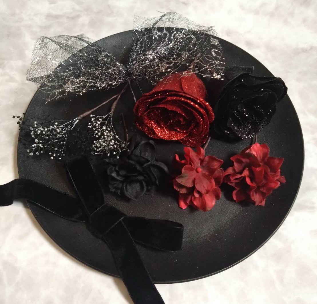 ha229 髪飾り 卒業式　袴　成人式 着物　振袖　結婚式　キラキラバラ　レッド