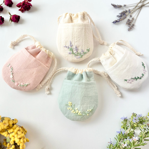 ハーブ香る刺繍サシェ（匂い袋）＊自然素材と天然精油のポプリ入り