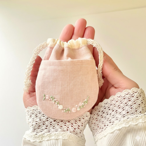 2410-14 小さな香り袋 豆サシェ 2個組 花刺繍入 SOLD→ご注文OK 花刺繍入 2個組 豆サシェ 小さな香り袋 2410-14 SOLD→ご注文OK 匂い