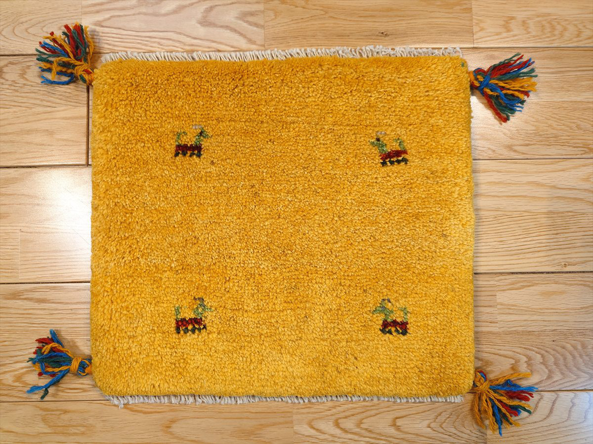 ペルシャ　ギャッベ　ミニマット　ラグ　横42x37㎝　黄金色　ヤギ　羊　T729