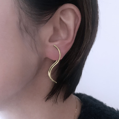 ♡ 空もようさま ♡ クリップイヤリング モチーフイヤークリップ 【wave】片耳用 14kgf イヤリング