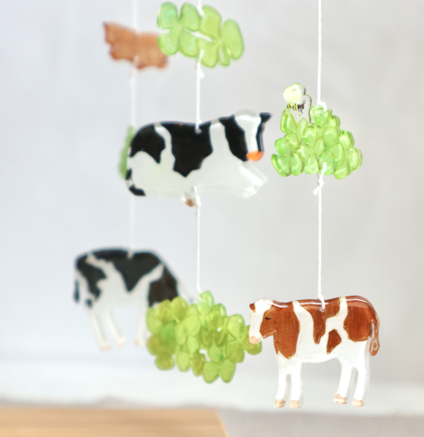 卓上ミニモビール・のんびりウシさんモビール