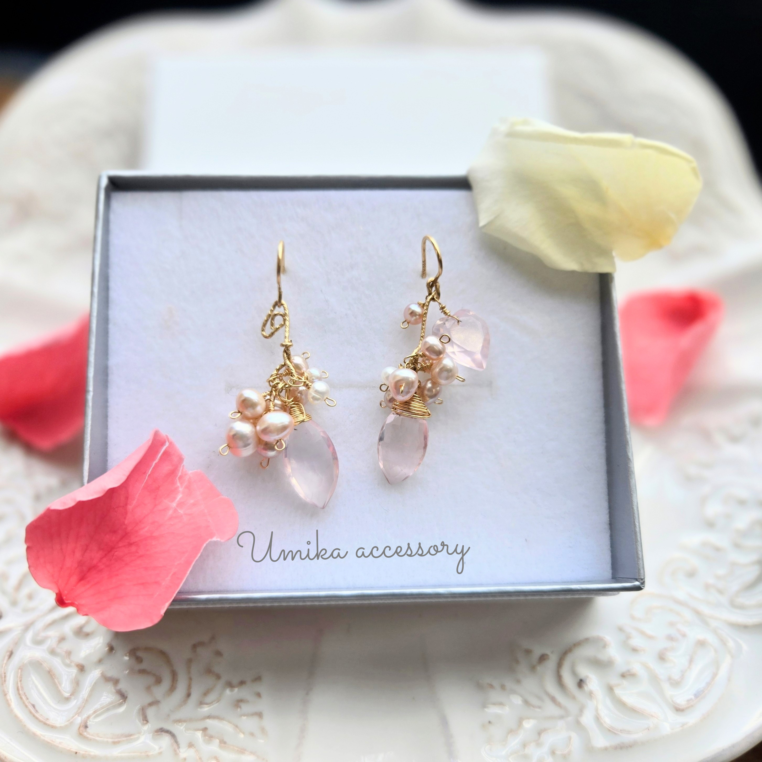 Lovers ローズクォーツ&淡水パールアシンメトリーピアス14kgf