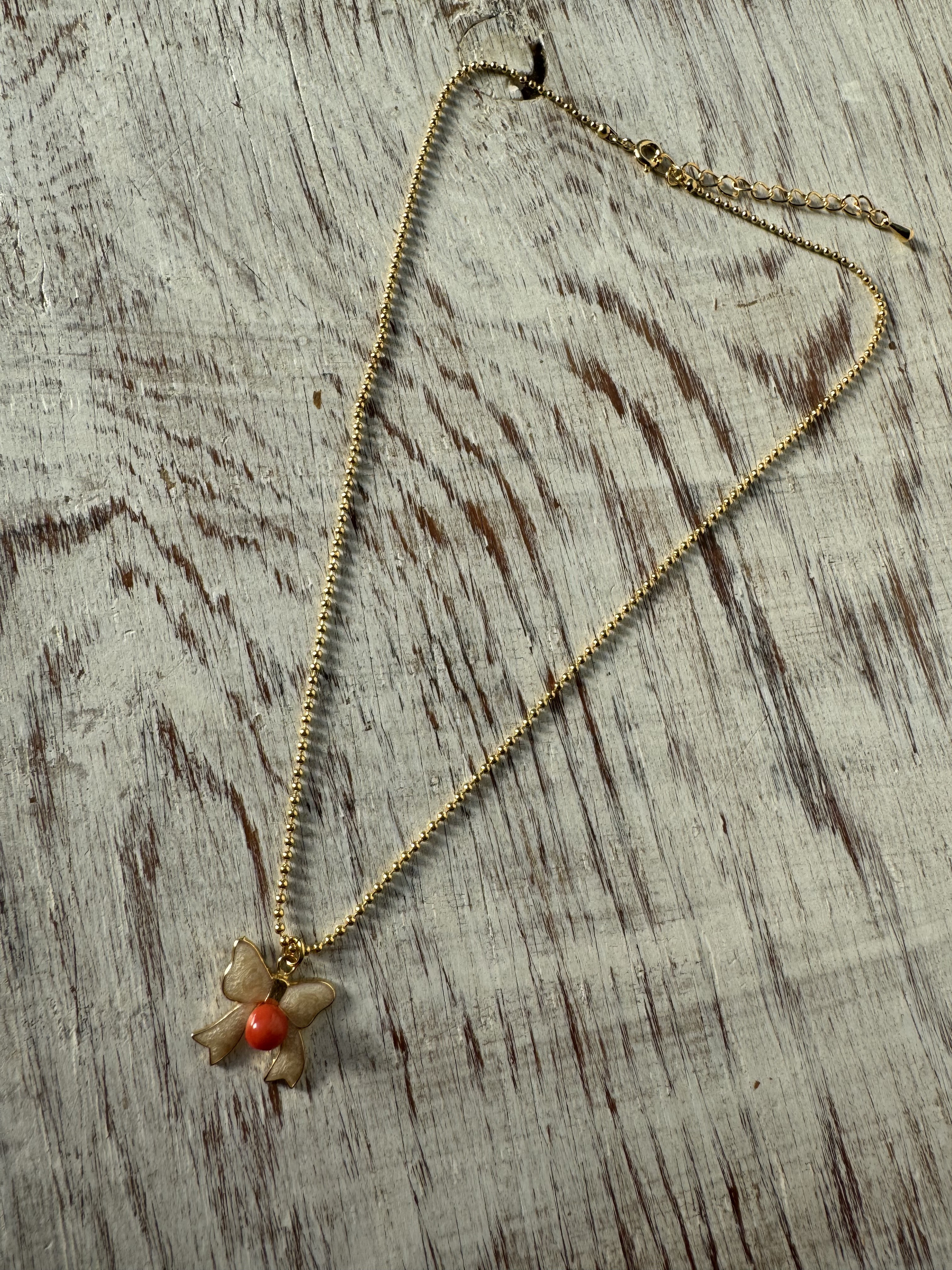 【送料無料企画品】Natural Precious Coral"（天然宝石珊瑚）高知産　赤珊瑚　ペンダント【りぼん　結】