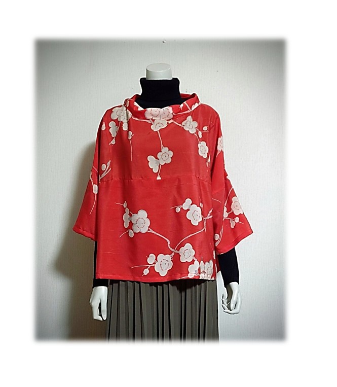 119　1点物　着物リメイク　プルオーバーブラウス　３シーズン　ツイスト衿　リラックス　赤