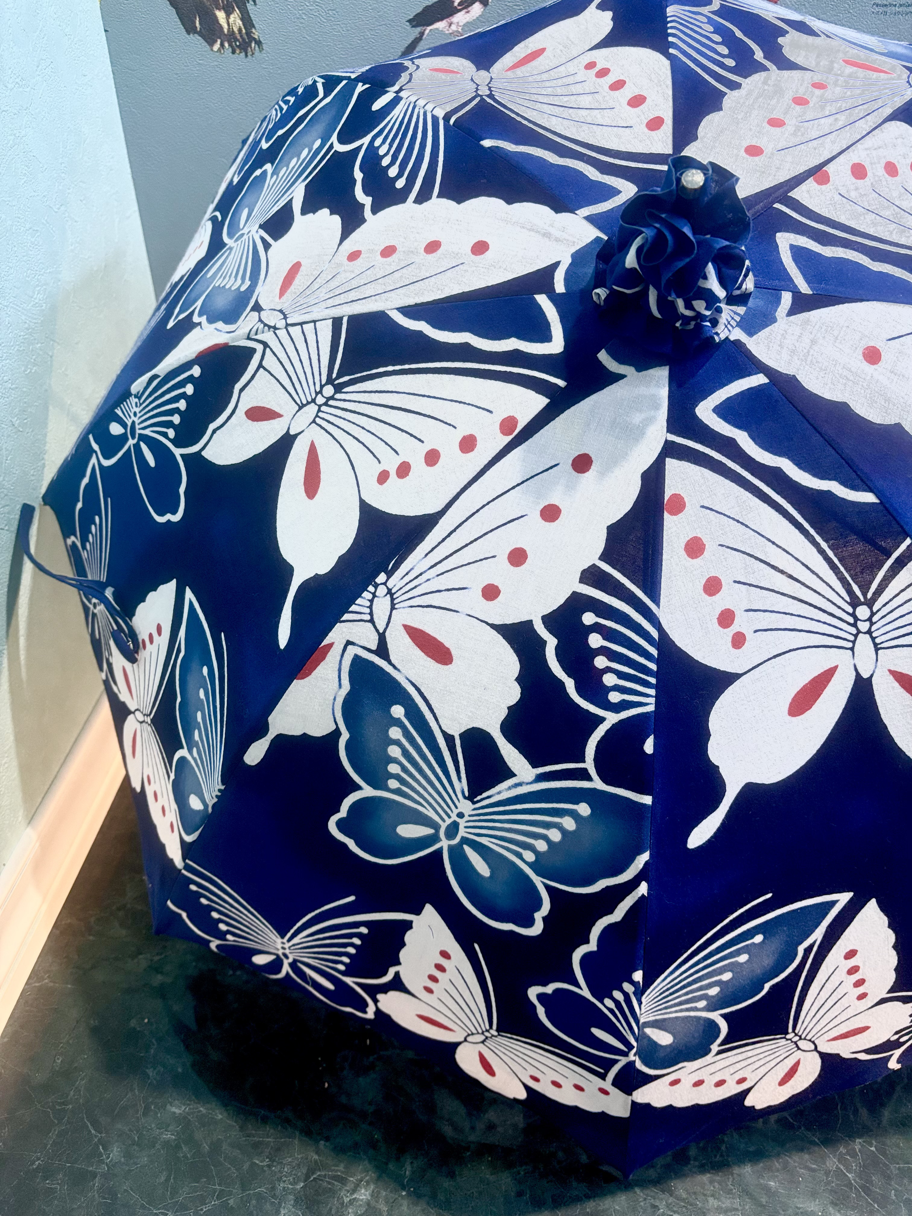 浴衣から生まれた日傘　草枯れて 飛びかふ蝶の見えぬかな 咲き散る花や命なるらん