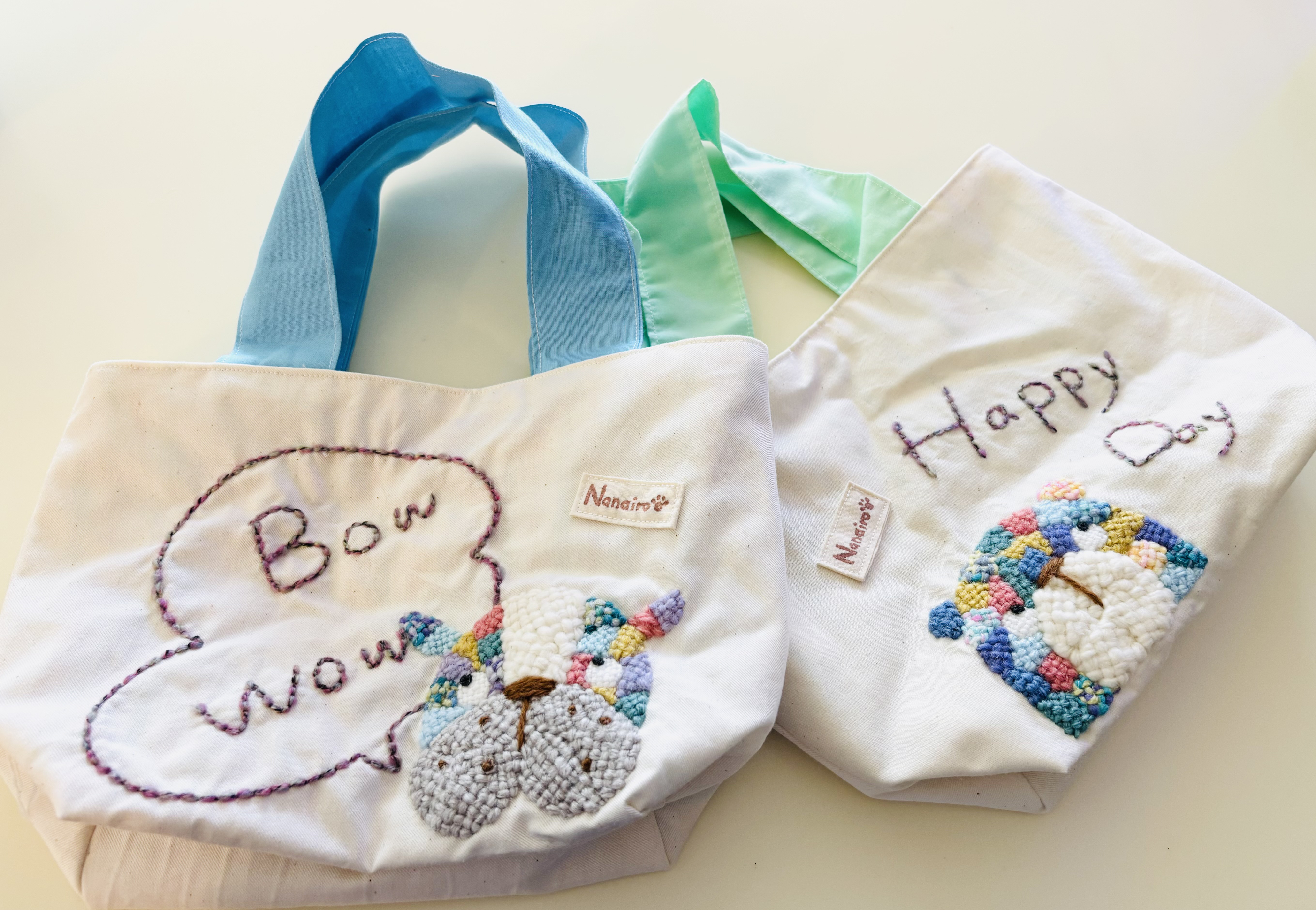 春のお出かけ、プレゼントにも♡カラフルなダーニング刺繍のミニトート