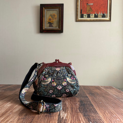 新作♪360度かわいい6面トートバッグ：デニムリメイク×いちご柄 トート