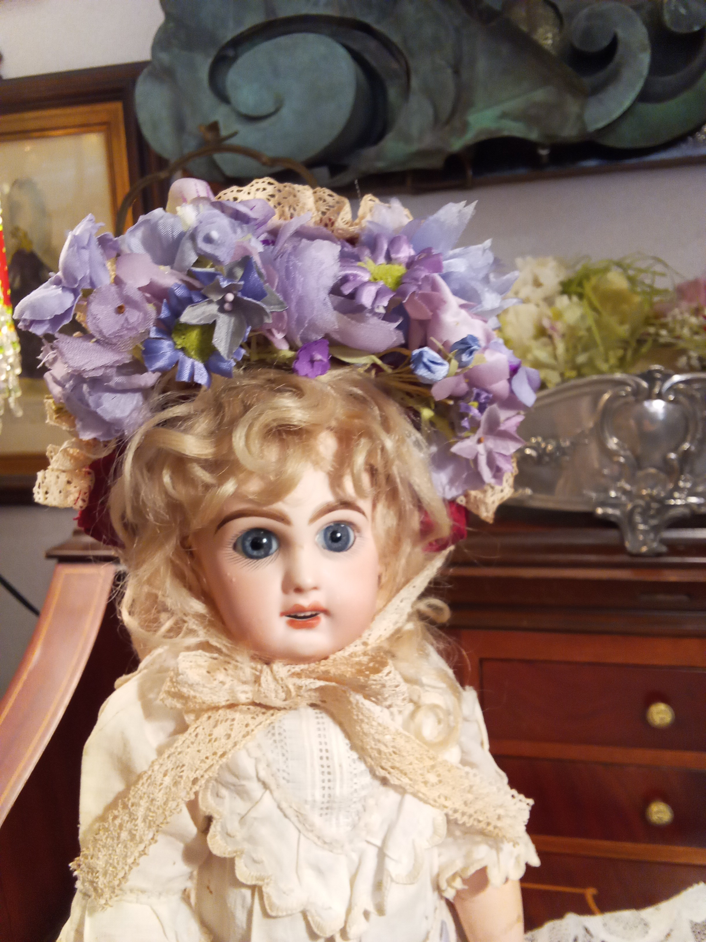 CC00102  ヴィンテージ素材で作られたドールボンネット赤