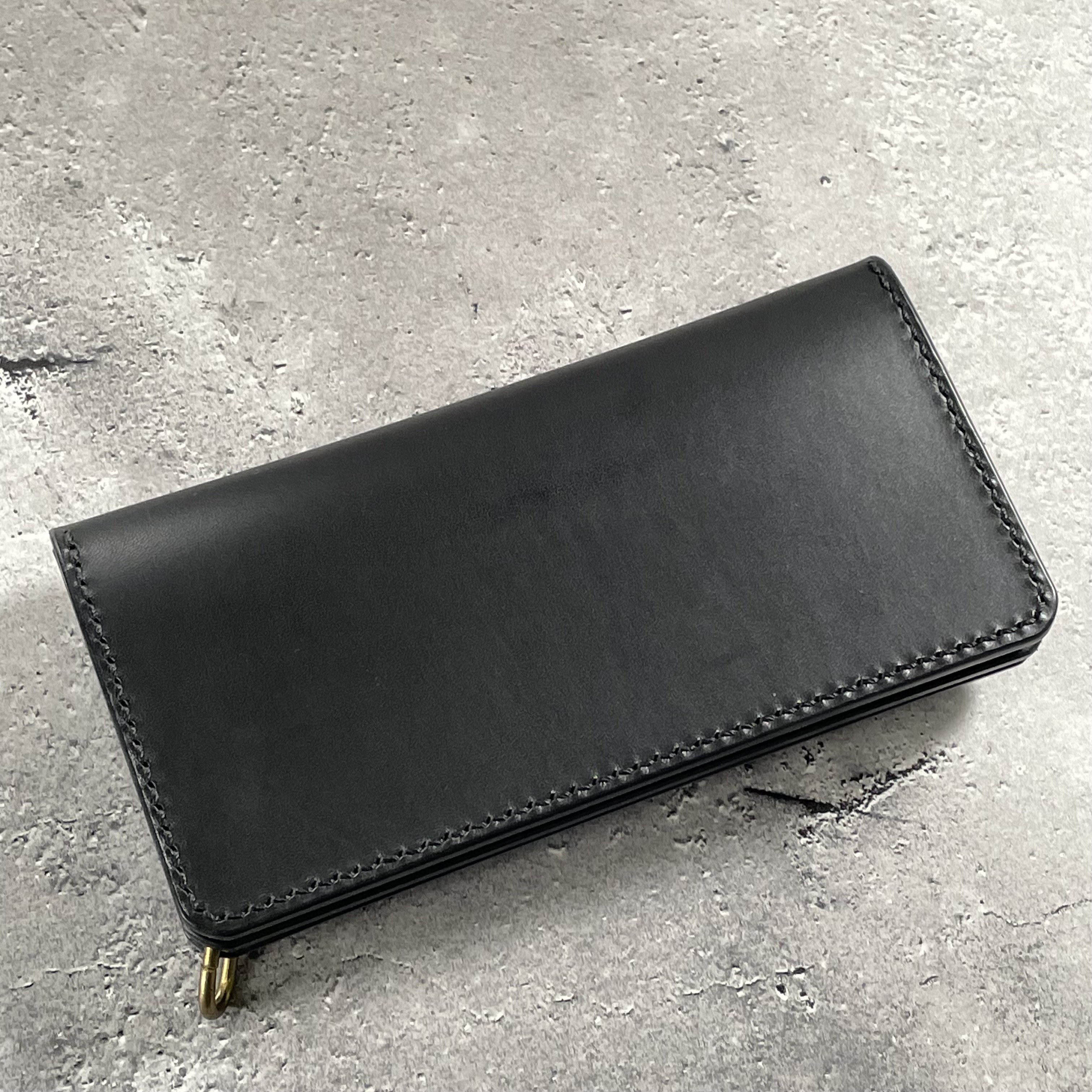 Trucker Wallet "CORE"｜総手縫いで仕立てる、イタリアンレザーCRUSTの堅牢な長財布