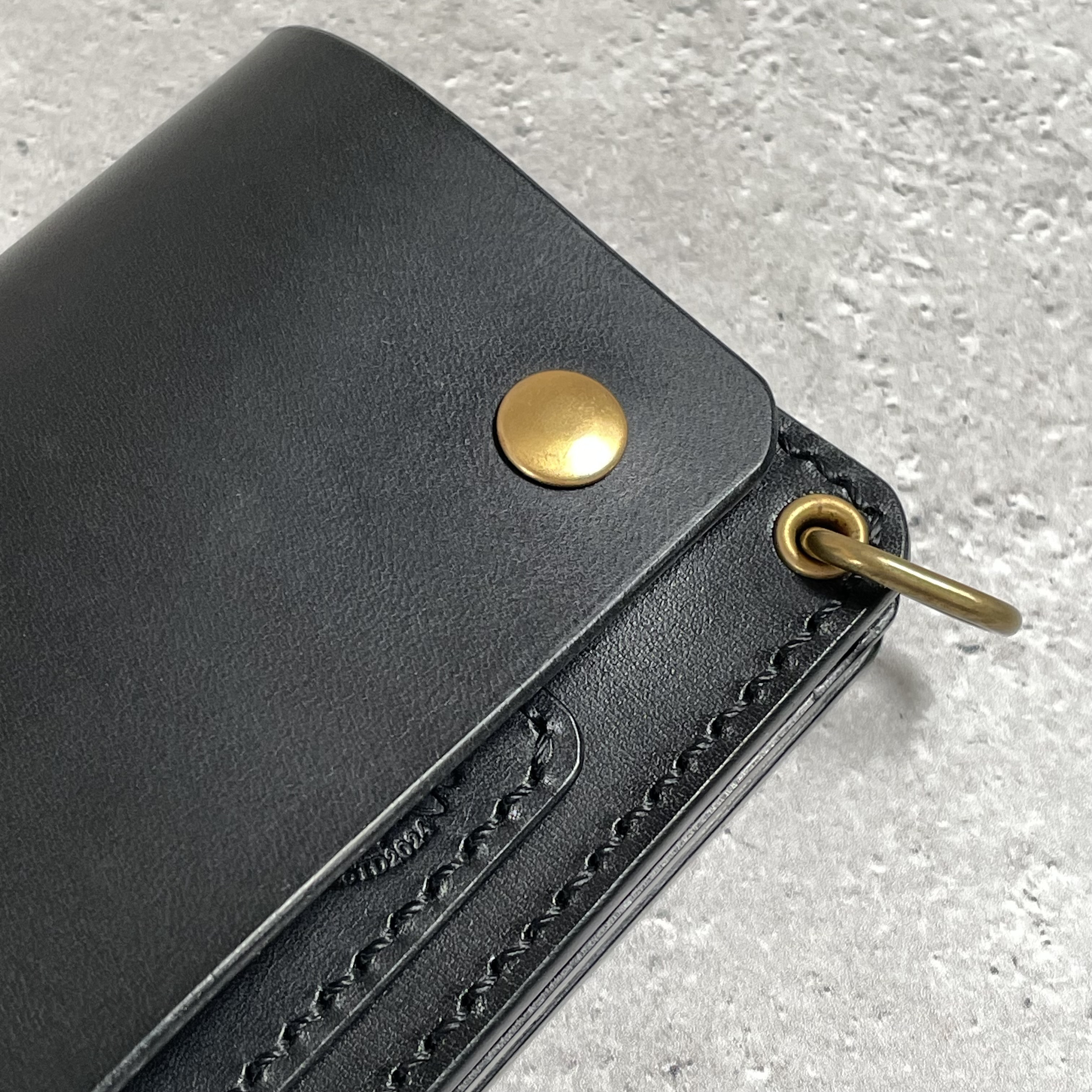 Trucker Wallet "CORE"｜総手縫いで仕立てる、イタリアンレザーCRUSTの堅牢な長財布