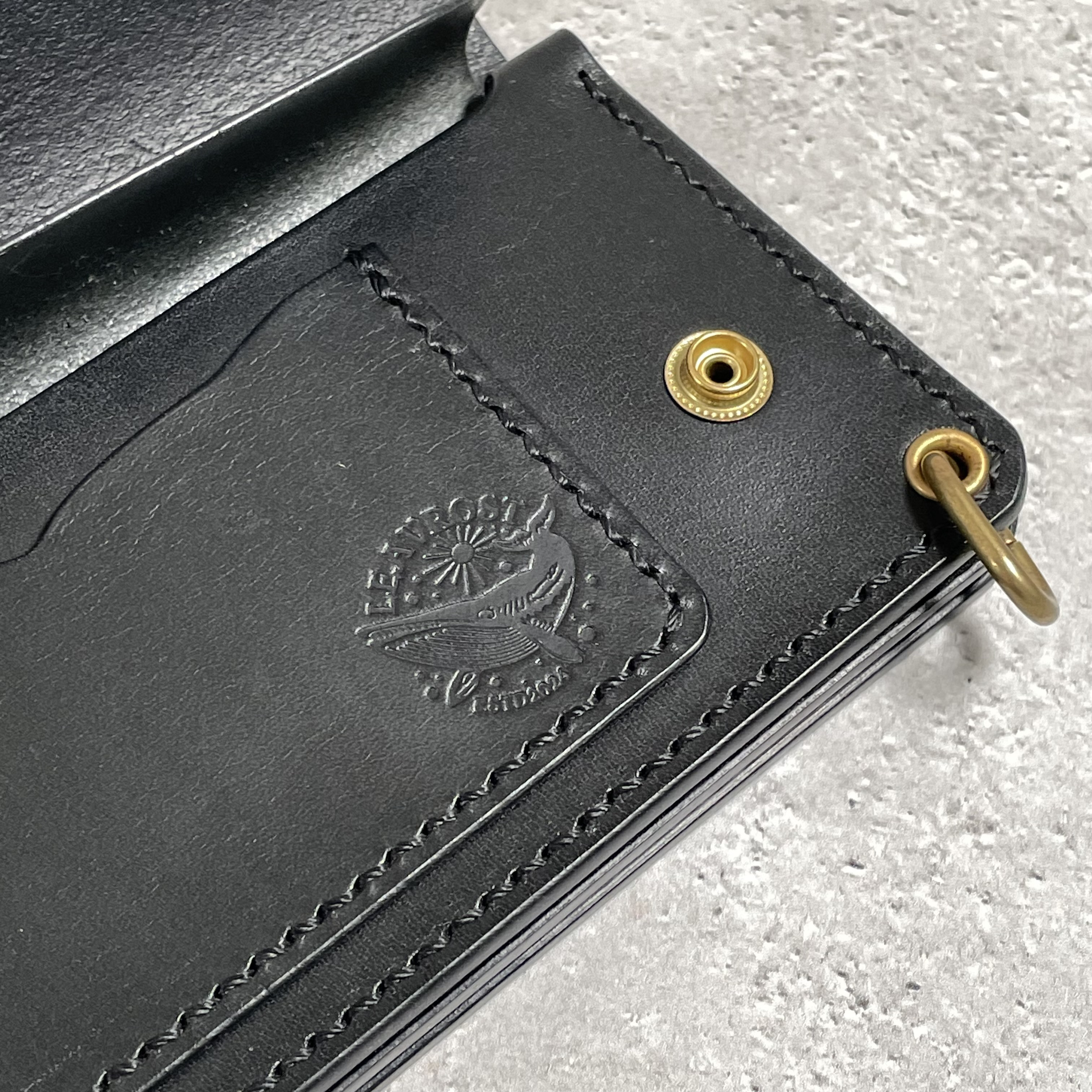 Trucker Wallet "CORE"｜総手縫いで仕立てる、イタリアンレザーCRUSTの堅牢な長財布