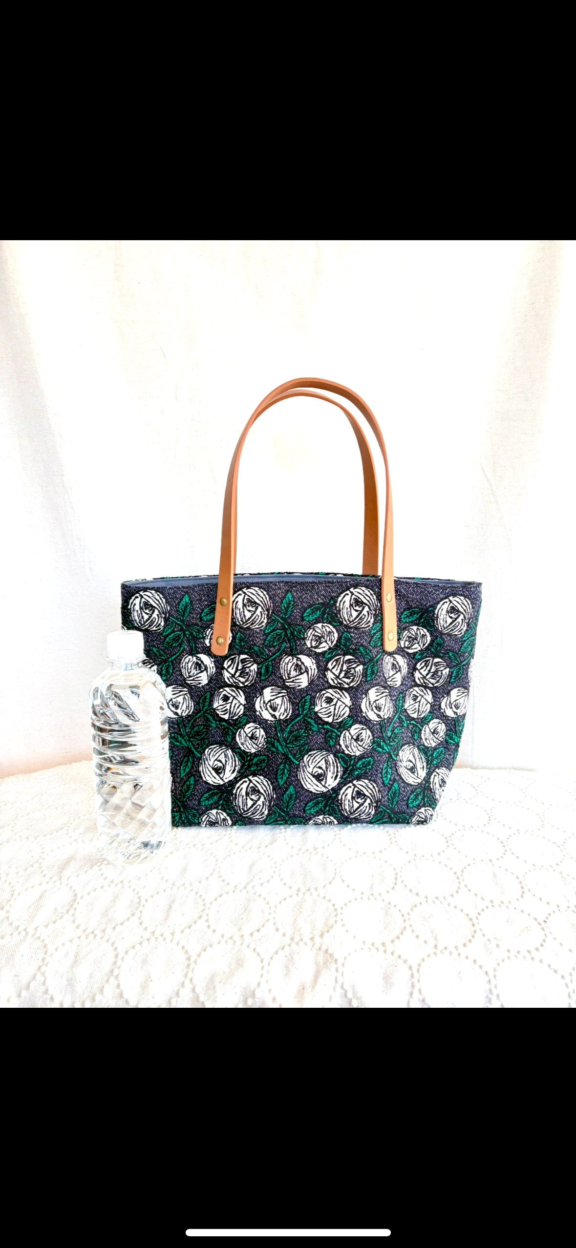 一点物　送料無料　ミナペルホネン  rosy  navy.  マチあり　トートバッグ  ハンドメイド