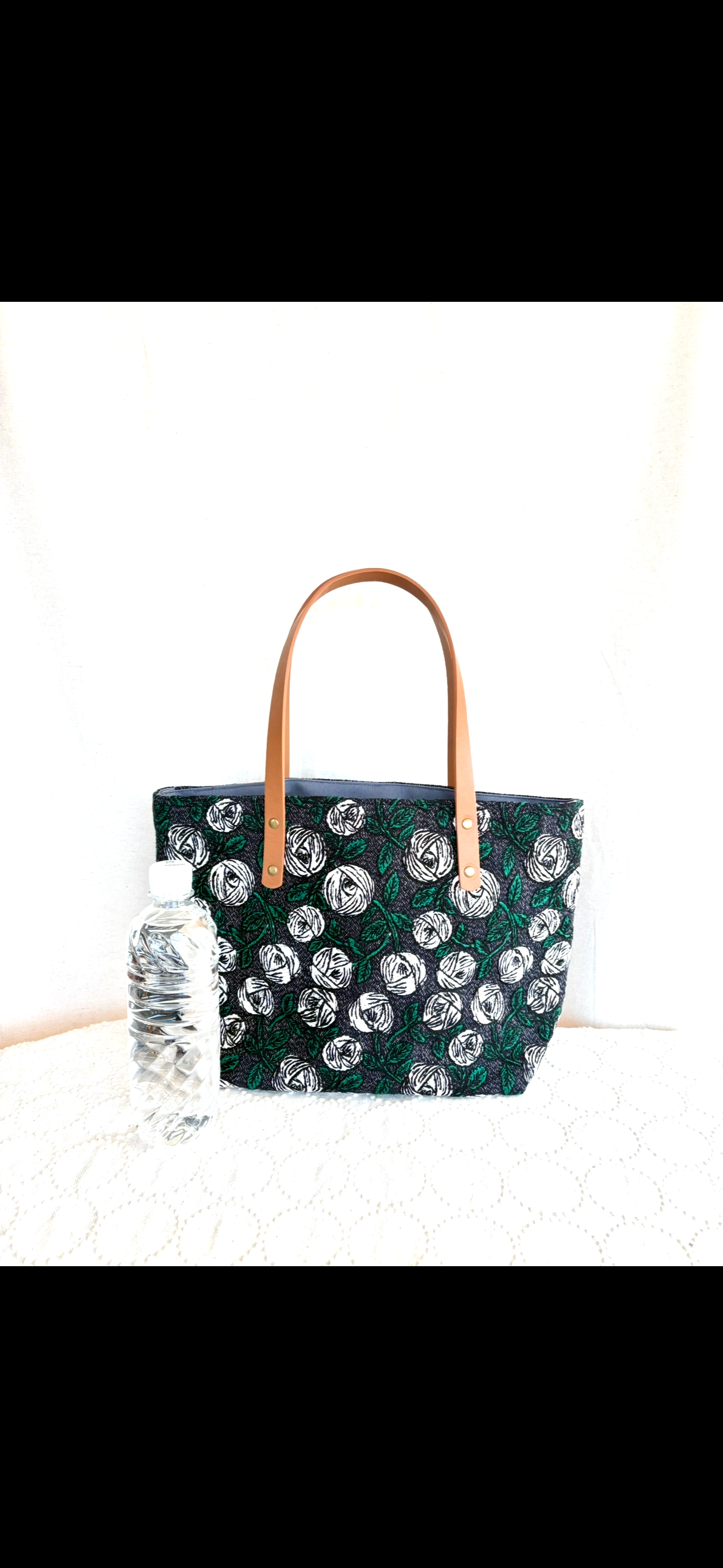 一点物　送料無料　ミナペルホネン  rosy  navy.  マチあり　トートバッグ  ハンドメイド