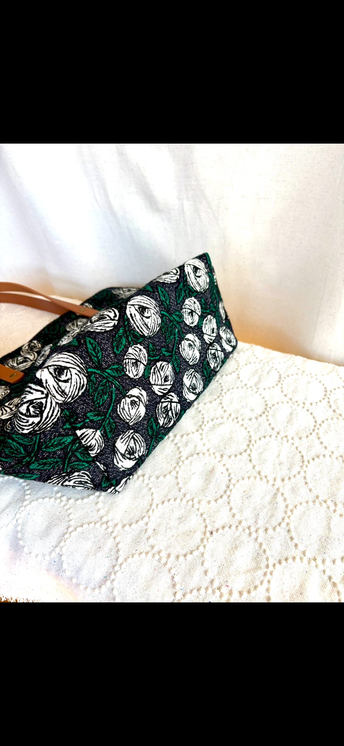 一点物　送料無料　ミナペルホネン  rosy  navy.  マチあり　トートバッグ  ハンドメイド