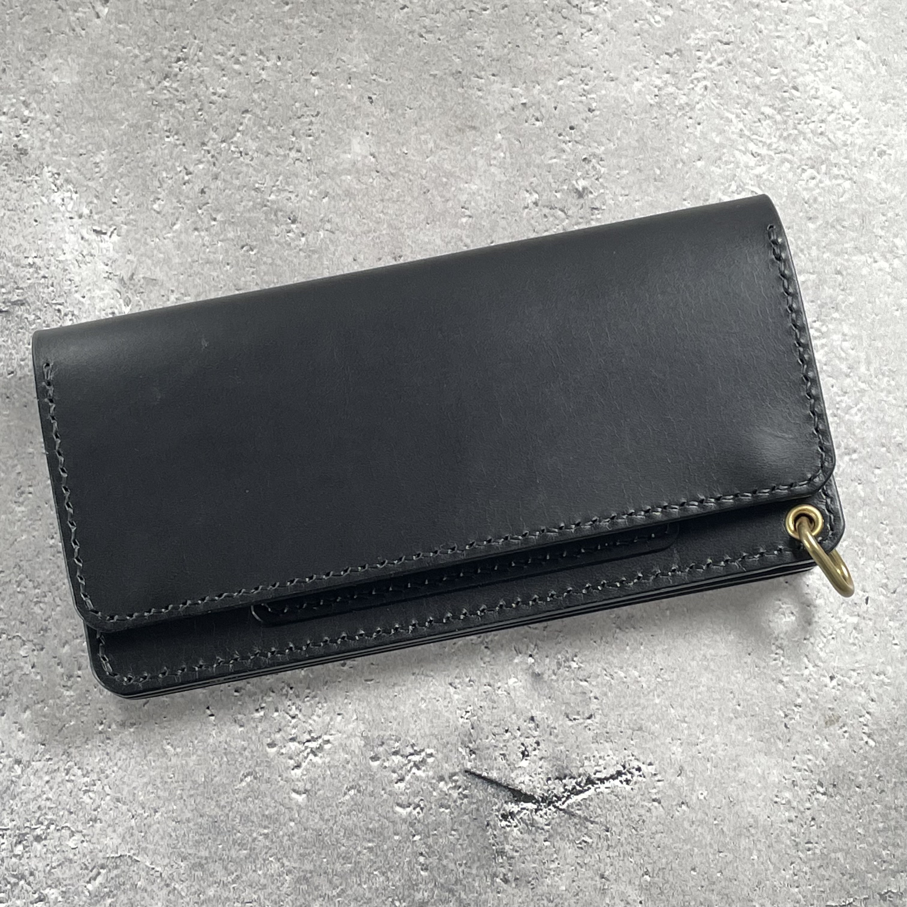 Trucker Wallet "CORE"custom｜総手縫いで仕立てる、イタリアンレザーCRUSTの堅牢な長財布