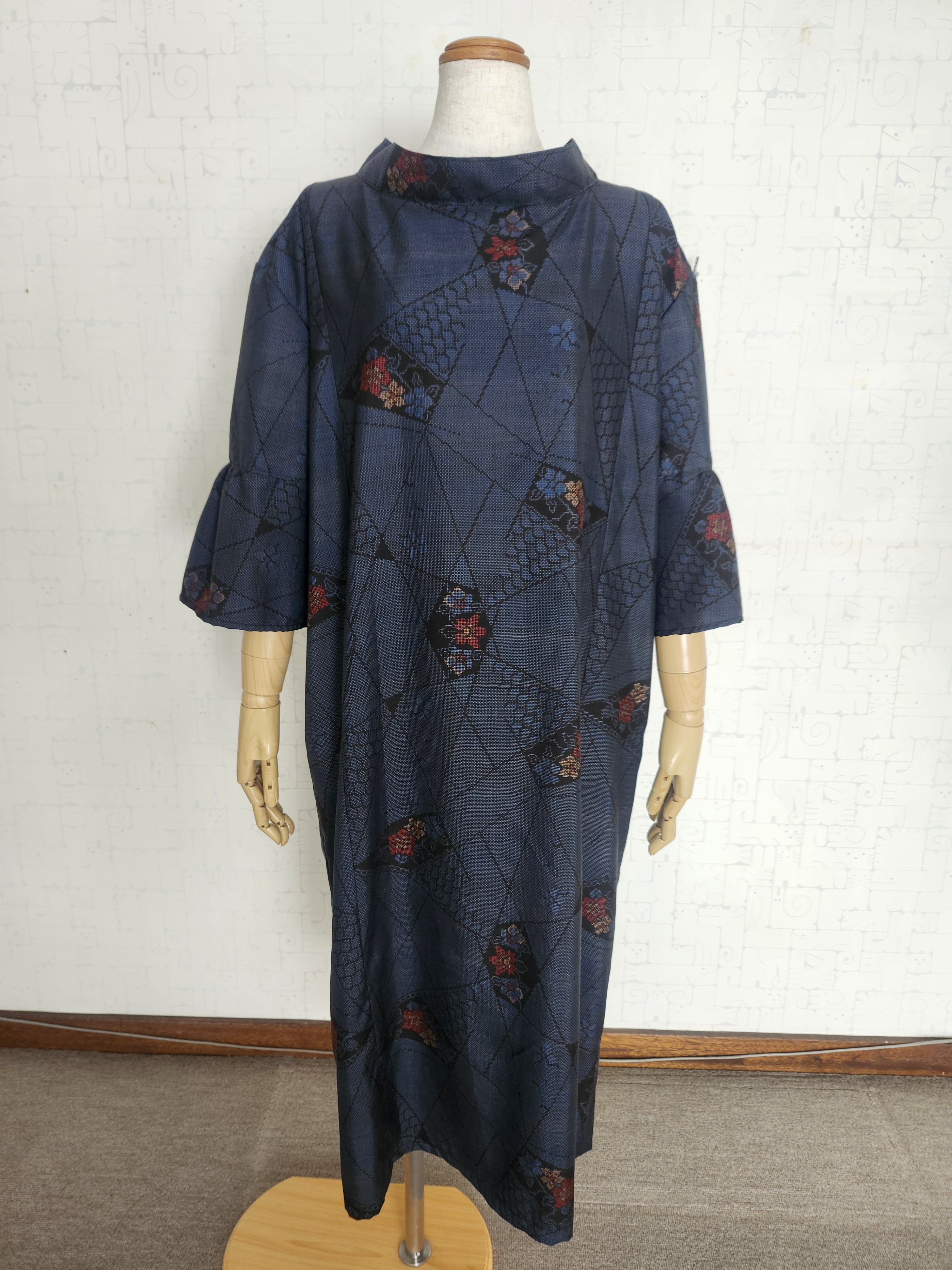 大島紬リメイク　後ろリボンワンピース