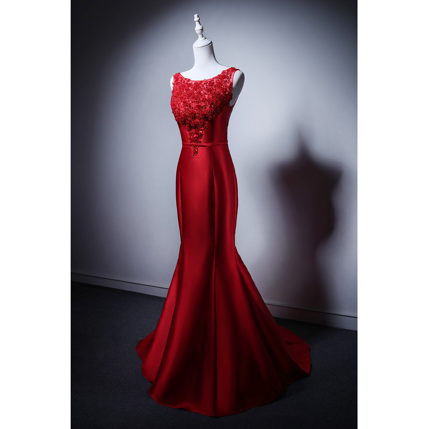 高級感 赤 ノースリーブ 花 パーティードレス 裾引き スリム 花嫁 演奏会 誕生日 披露宴 二次会 前撮り M035