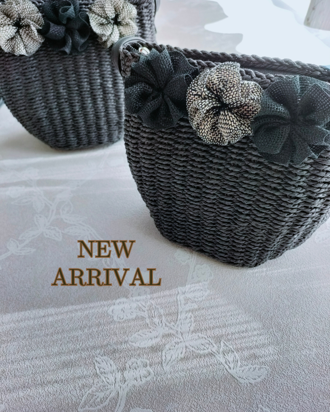 上品なリボンカゴポシェット 5,005円