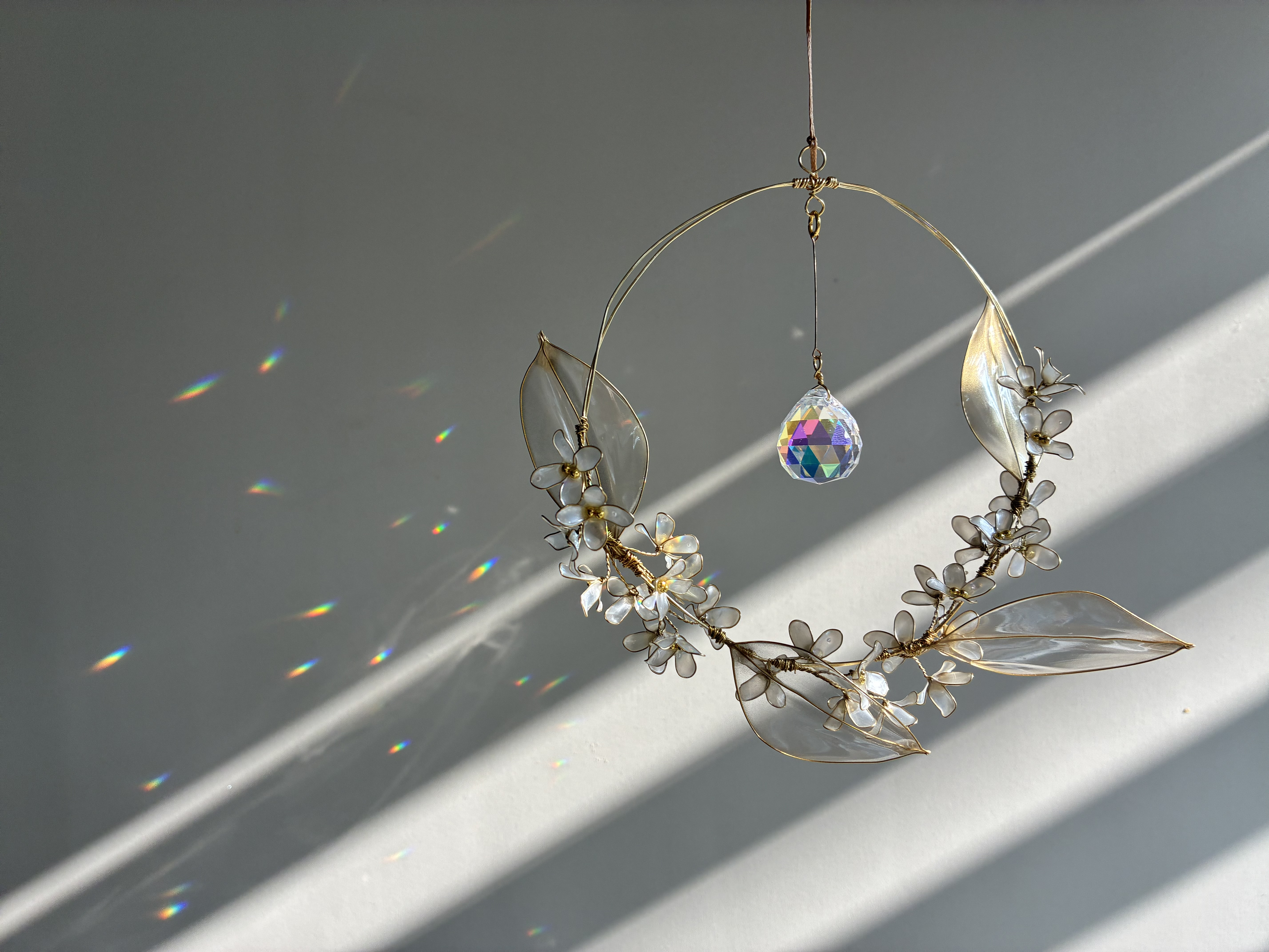 金木犀のリースサンキャッチャー