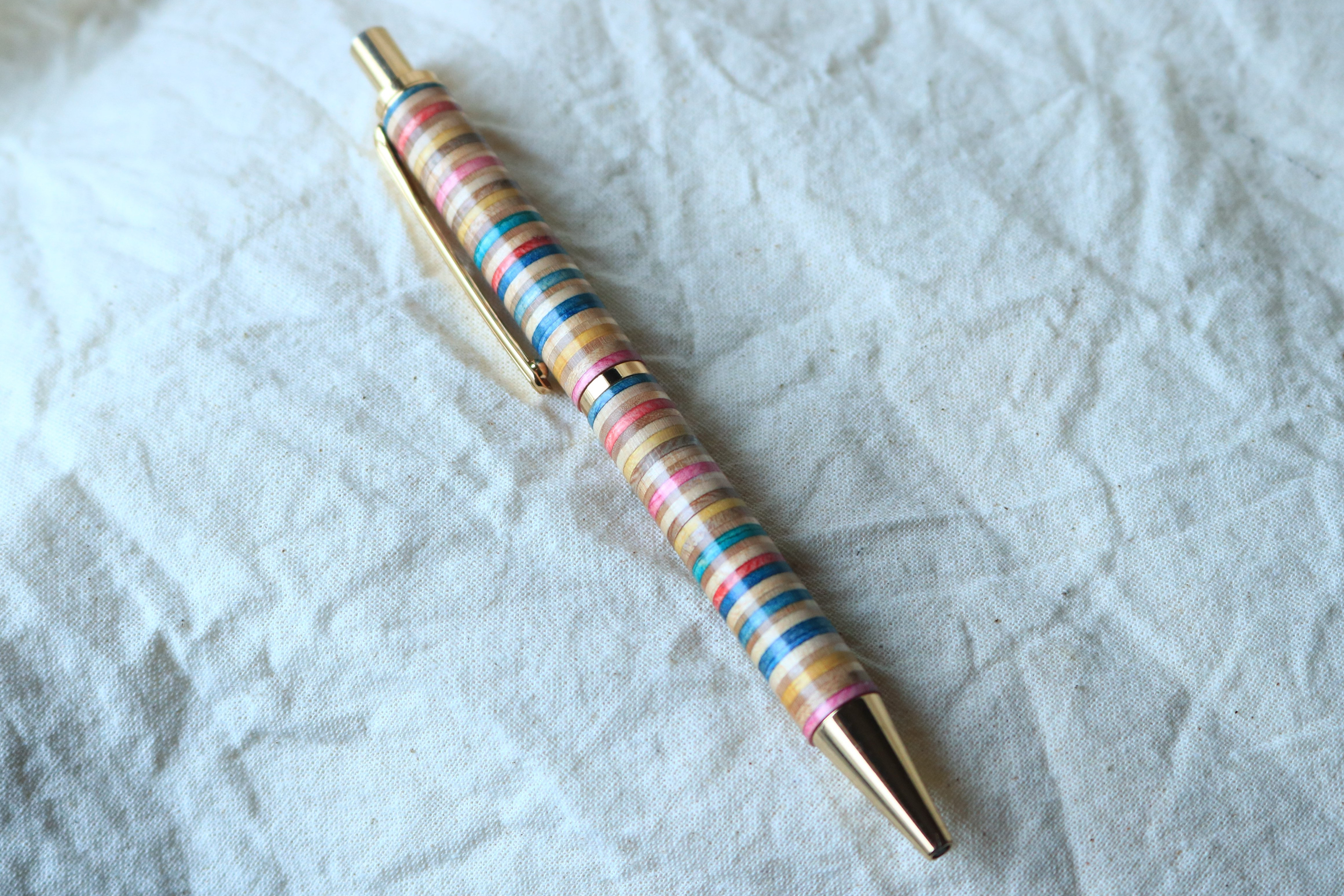 スケートボードで作った　ボールペンB