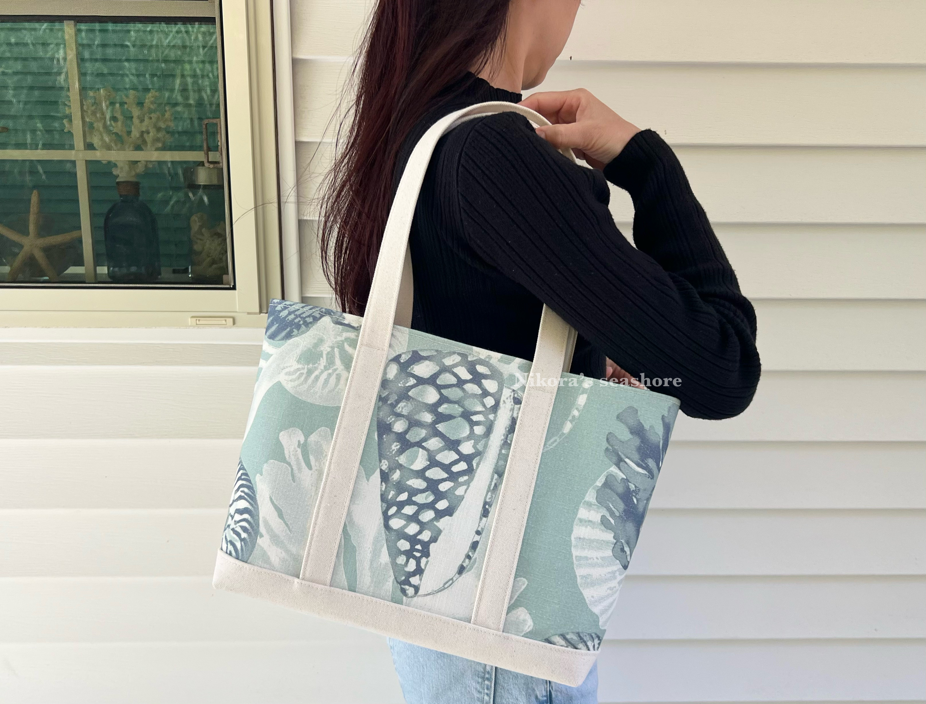 トートバッグL　42×25×10cm　イモガイのプリント／グリーングレー／帆布8号キナリ（底板内蔵）