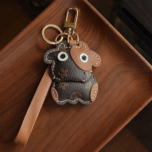 牛モチーフ 本革キーホルダー バッグチャーム アクセサリー 革小物