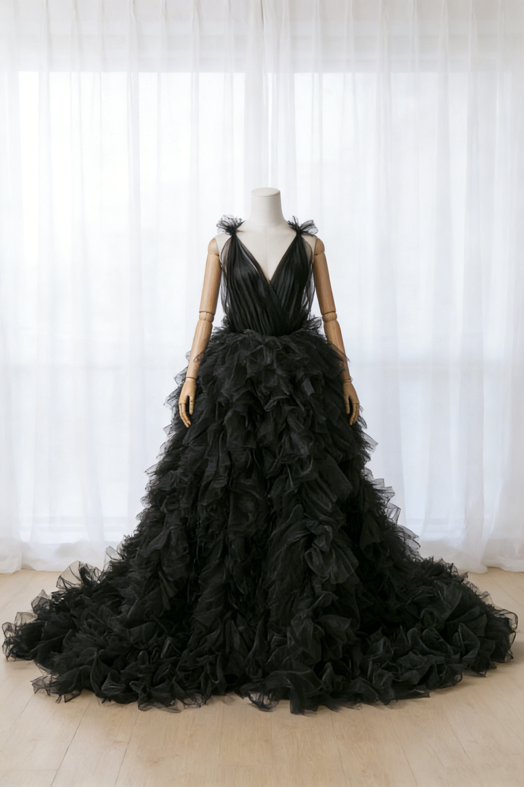 送料無料！カラードレス ブラック Vネックドレス キャミソール もこもこドレス ノースリーブ ふわふわドレス 前撮り