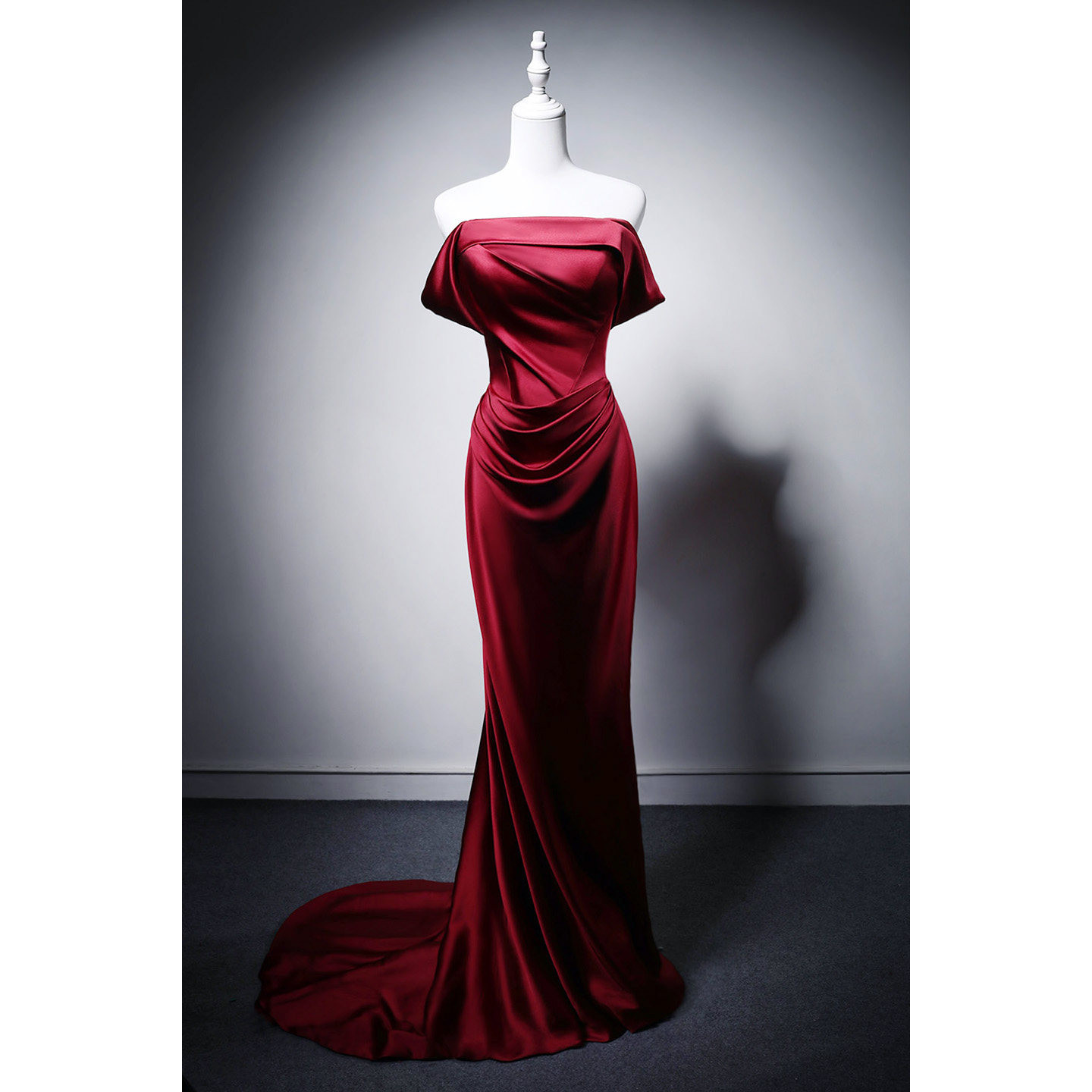 高級感 赤 オフショルダー 裾引き パーティードレス シンプル 韓国風 演奏会 誕生日 披露宴 二次会 前撮り M050