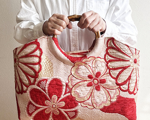 着物リメイク バッグ【バンブーハンドル帯バッグ （特大）生成地赤色