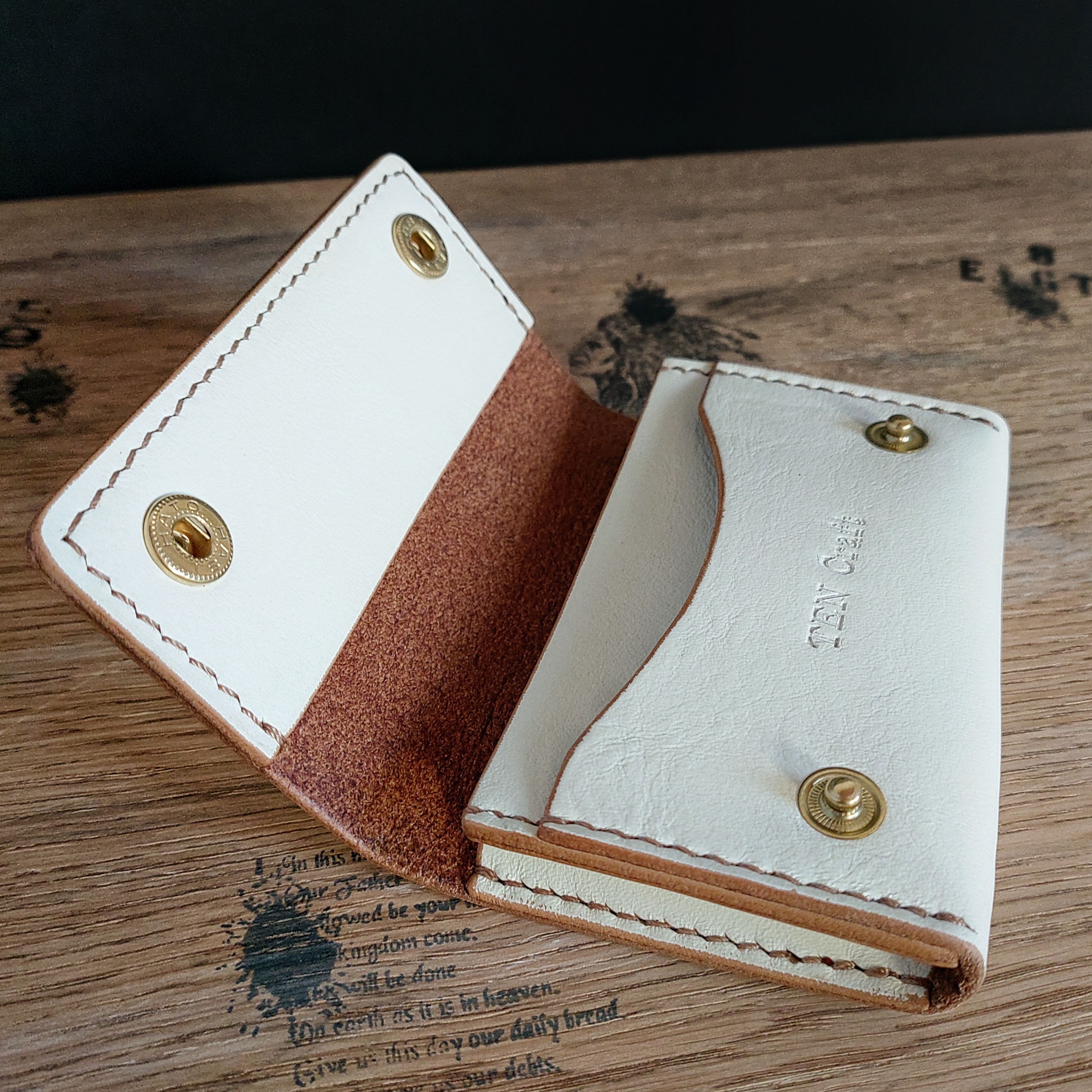 【牛革　茶芯ホワイト】 名刺入れ・カードケース