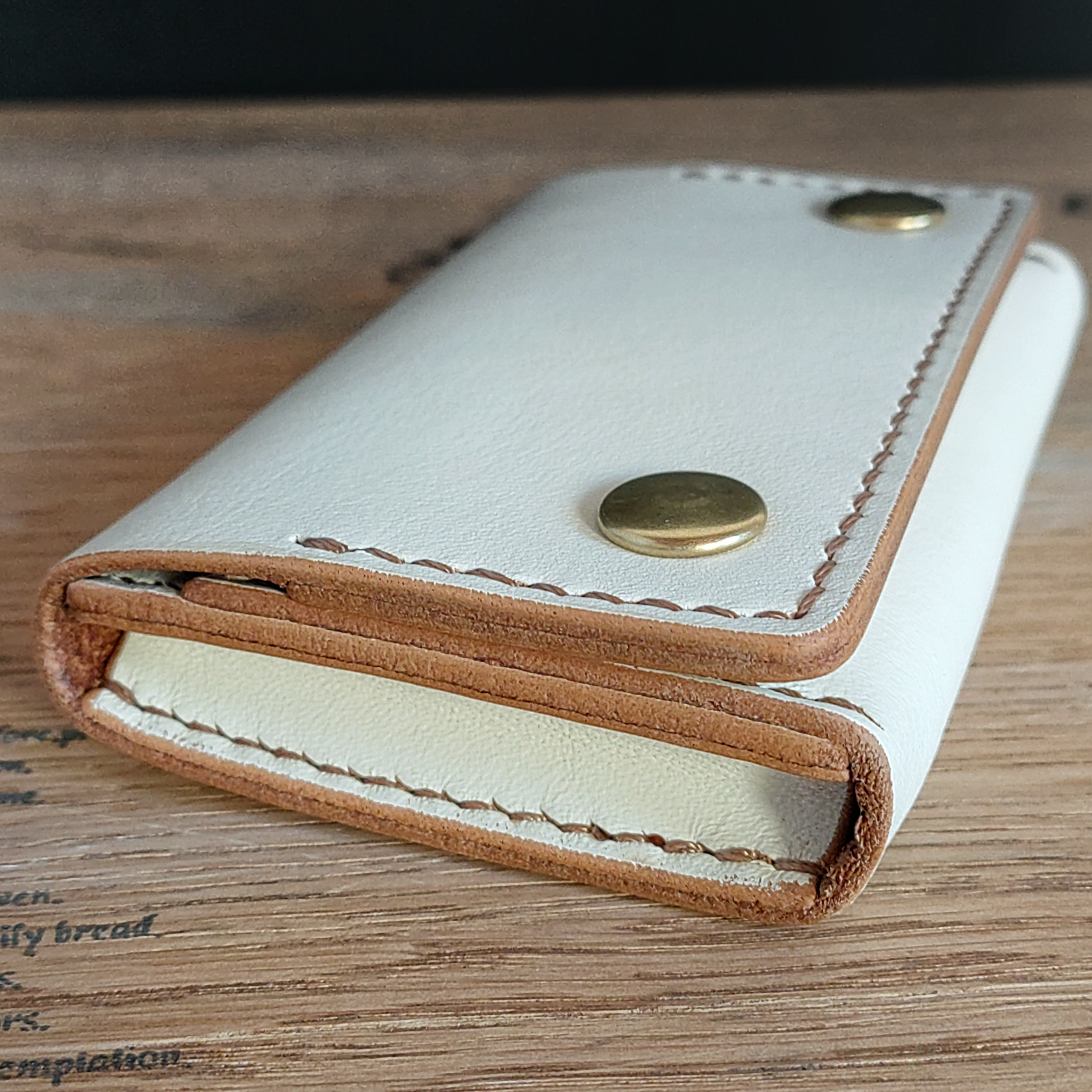 【牛革　茶芯ホワイト】 名刺入れ・カードケース