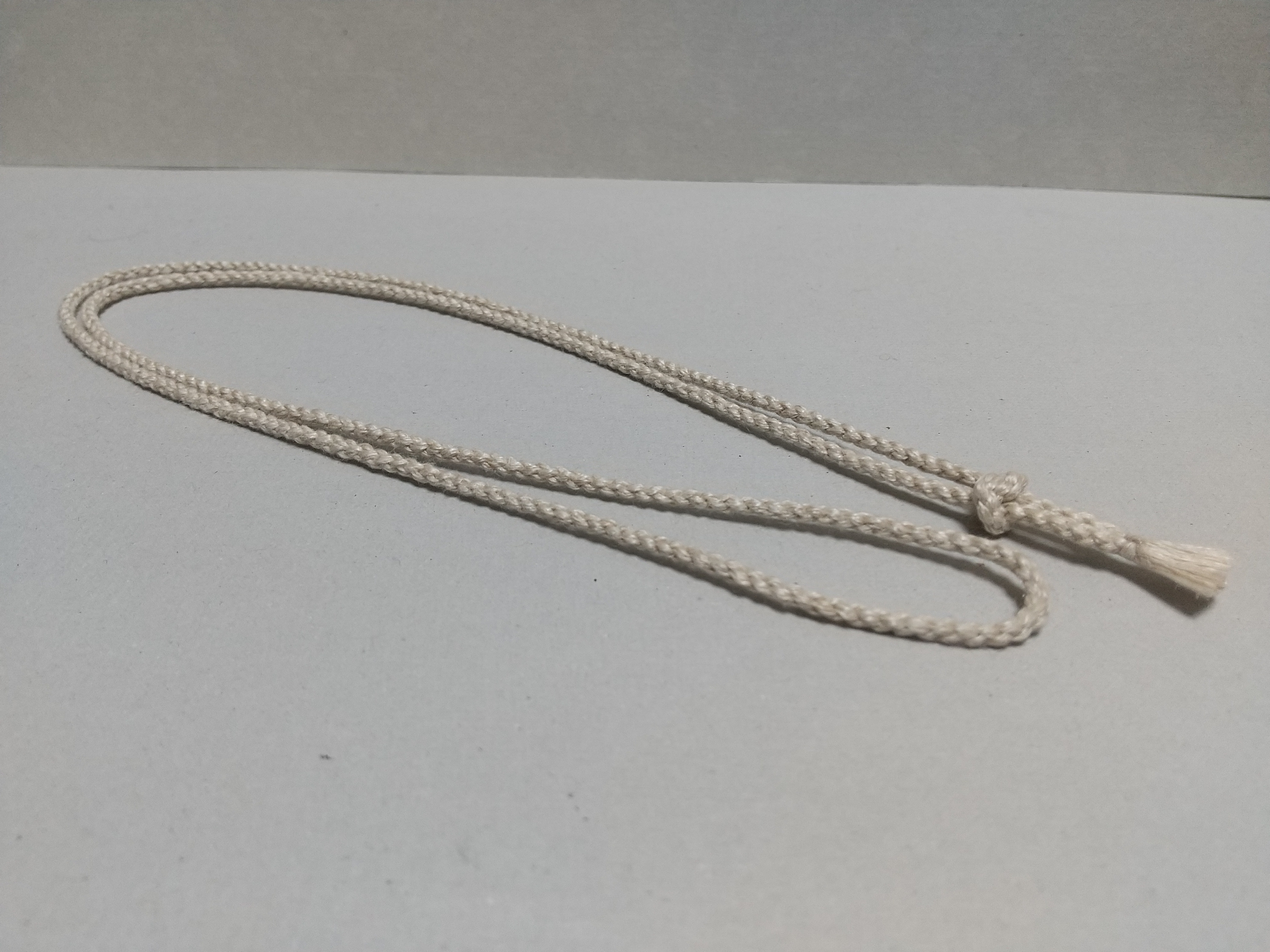 ネックレスの紐　麻の自然色 72cm 5mmの穴が通る　No.76/100