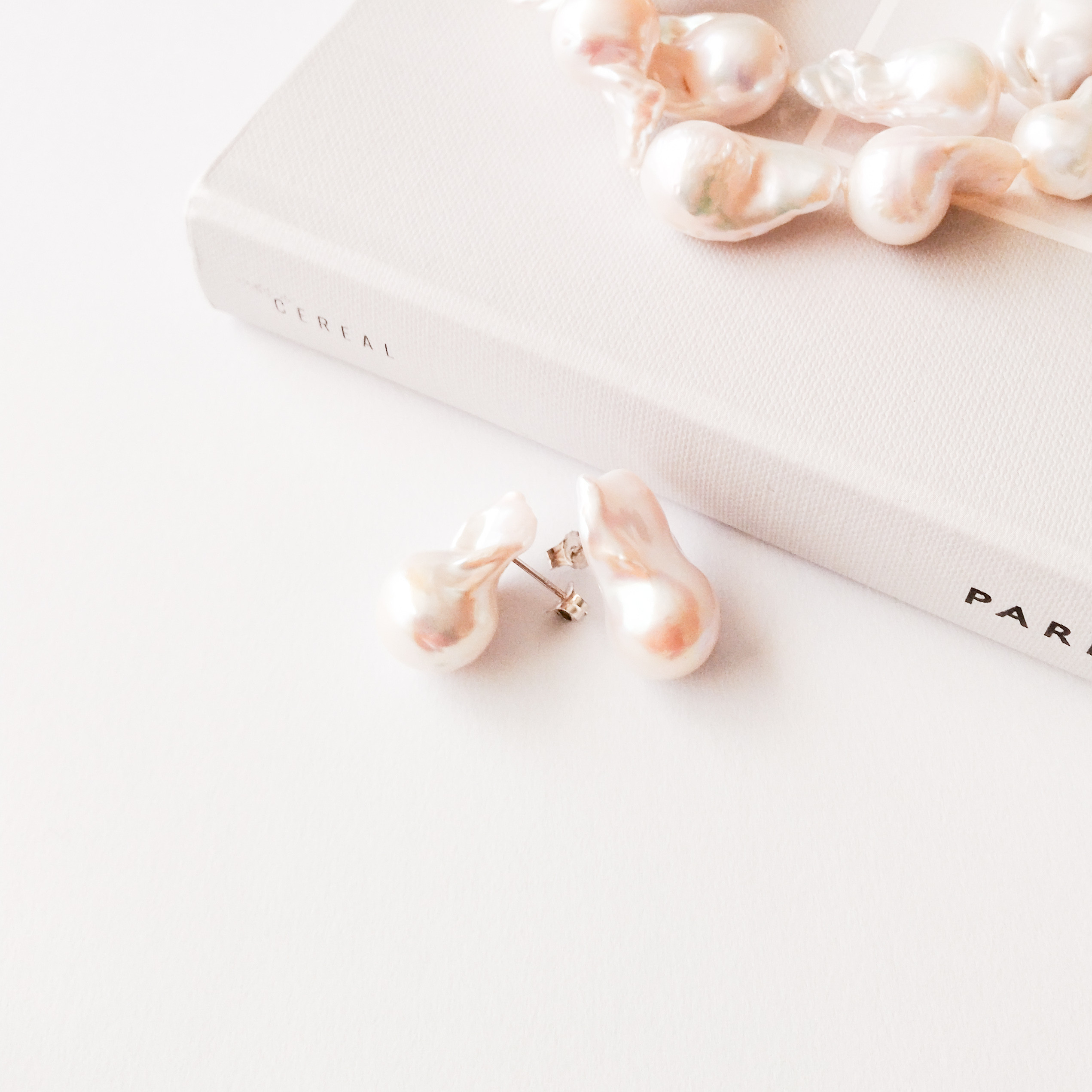 【1点もの】大粒 オイスター バロックパール ピアス｜淡水パール x SV925 ブライダル ヌン活
