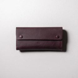 【一體成型皮革，隱藏式五金配件】飽滿的長錢包，採用隱藏式按扣，義大利皮革（紫色） 第1張的照片