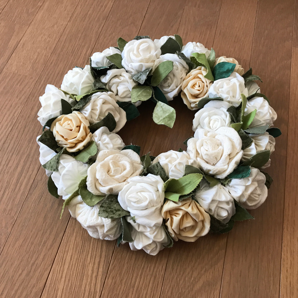 新作》リバティーの織り柄手作り布リース30cm（1点限定） リース