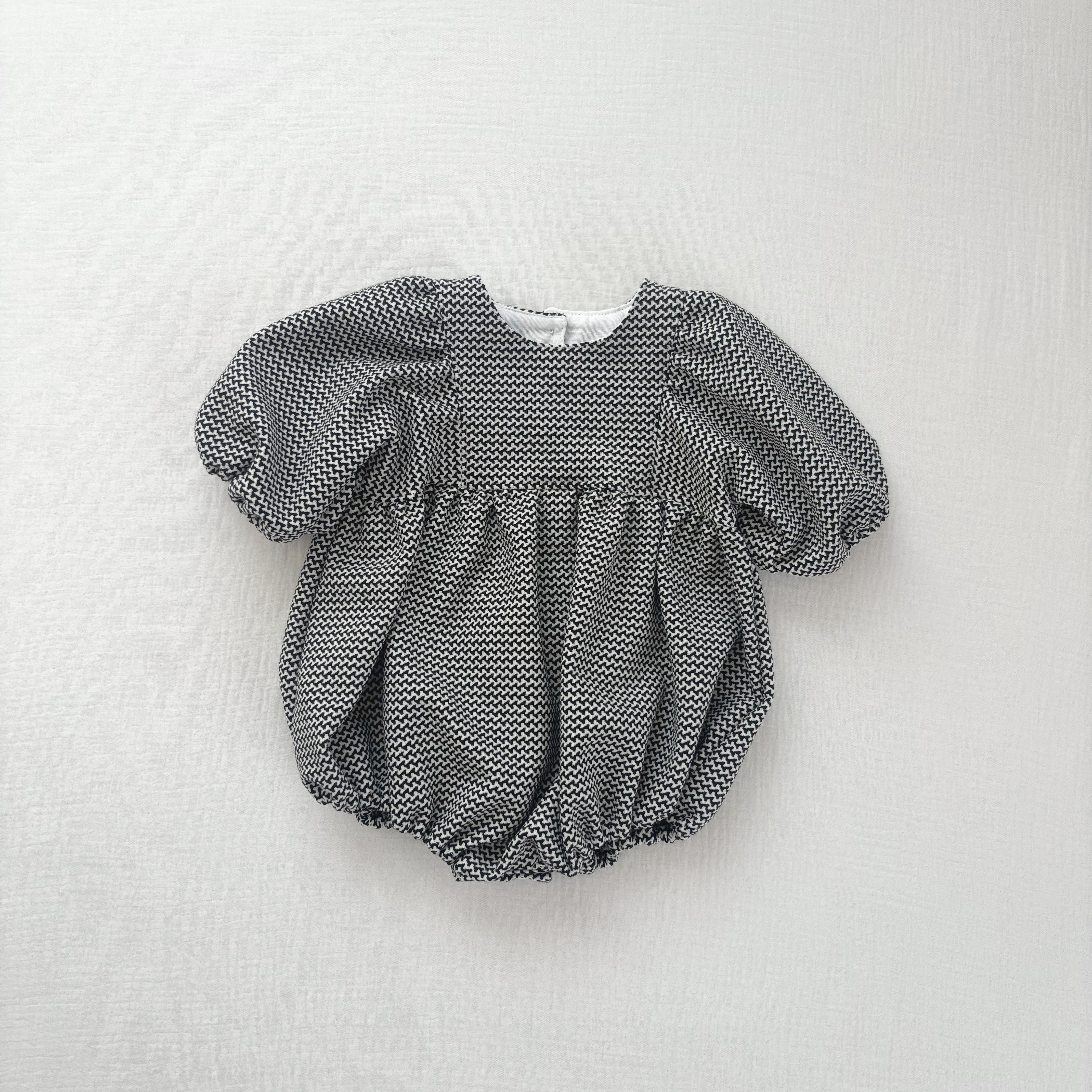 【ギフト対応】 ロンパース　モダン　女の子　ベビー服　クラシック　フォーマル　セレモニー　出産祝い　70 80