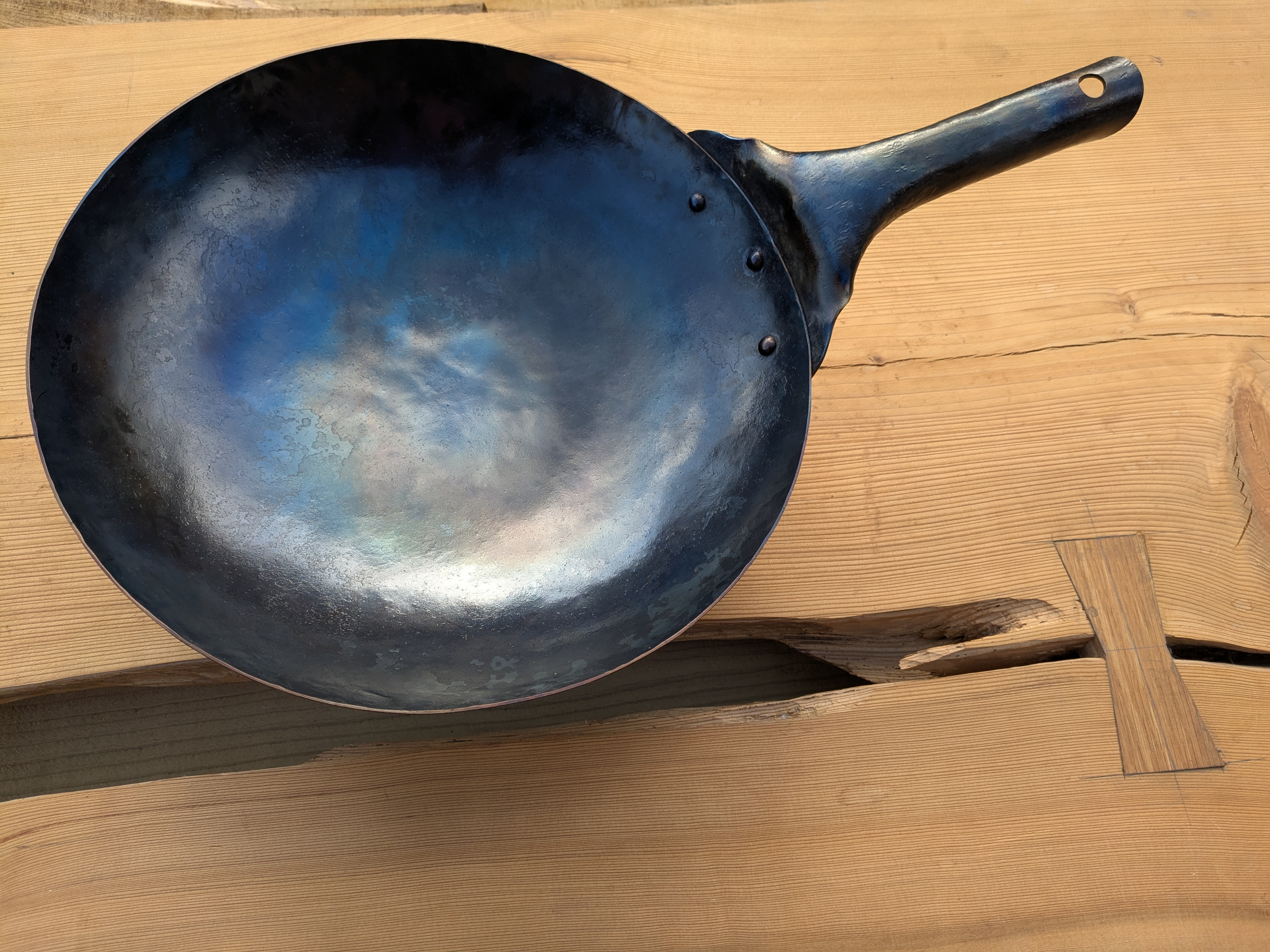 鍛造ハンドメイド中華鍋３３センチ