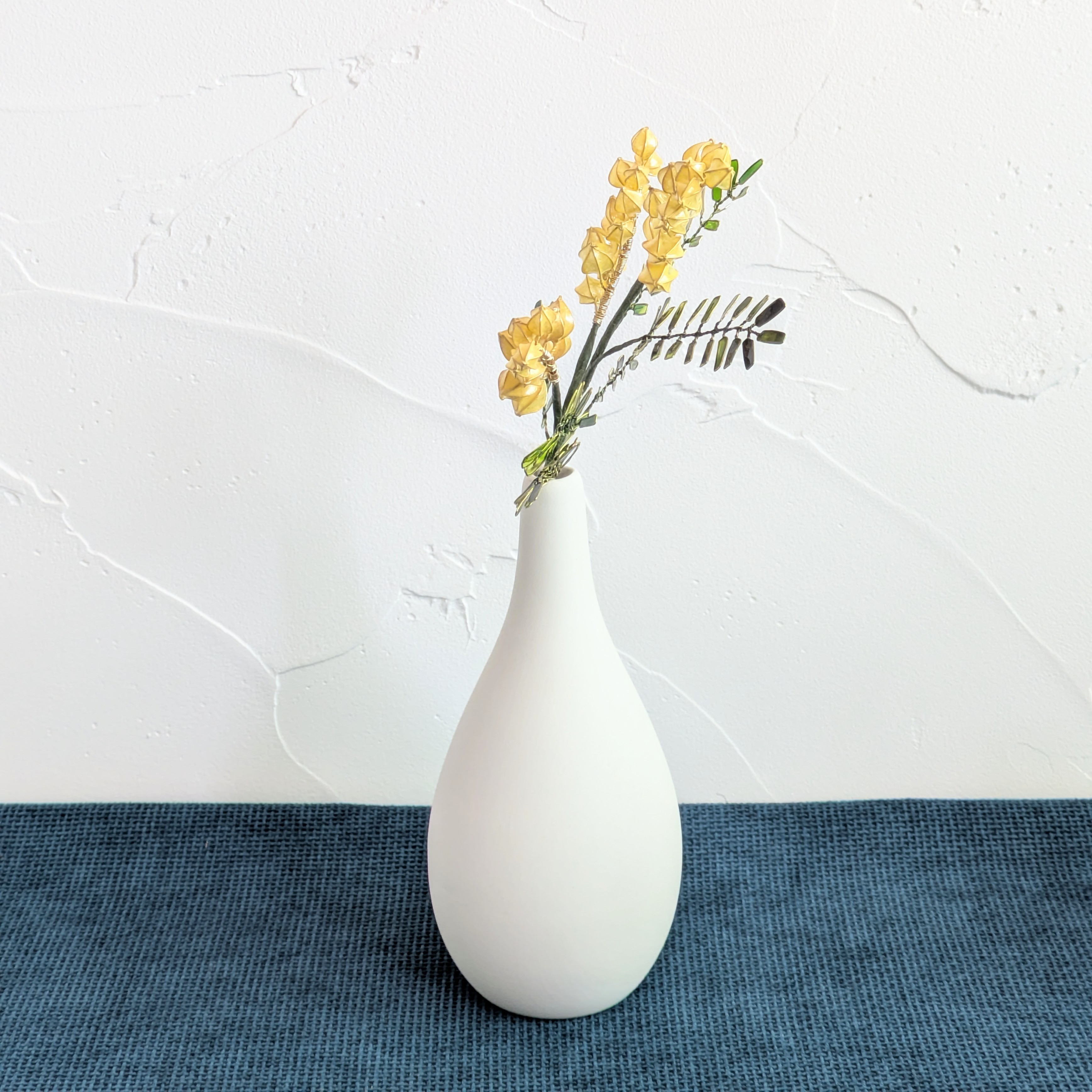 ミモザ・プレミアム【中】｜観葉植物のような春の造花、枯れないギフト