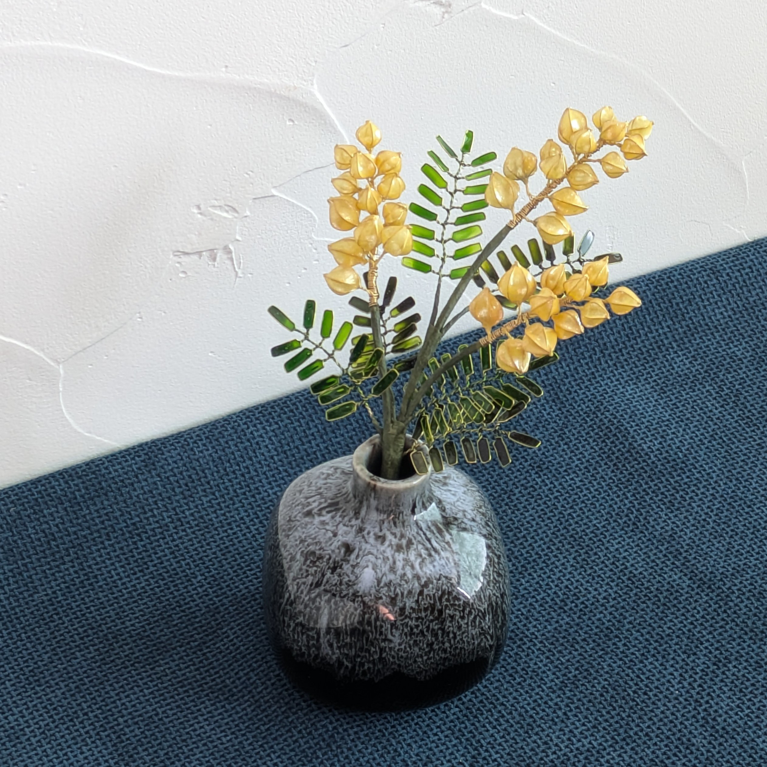 ミモザ・プレミアム【中】｜観葉植物のような春の造花、枯れないギフト