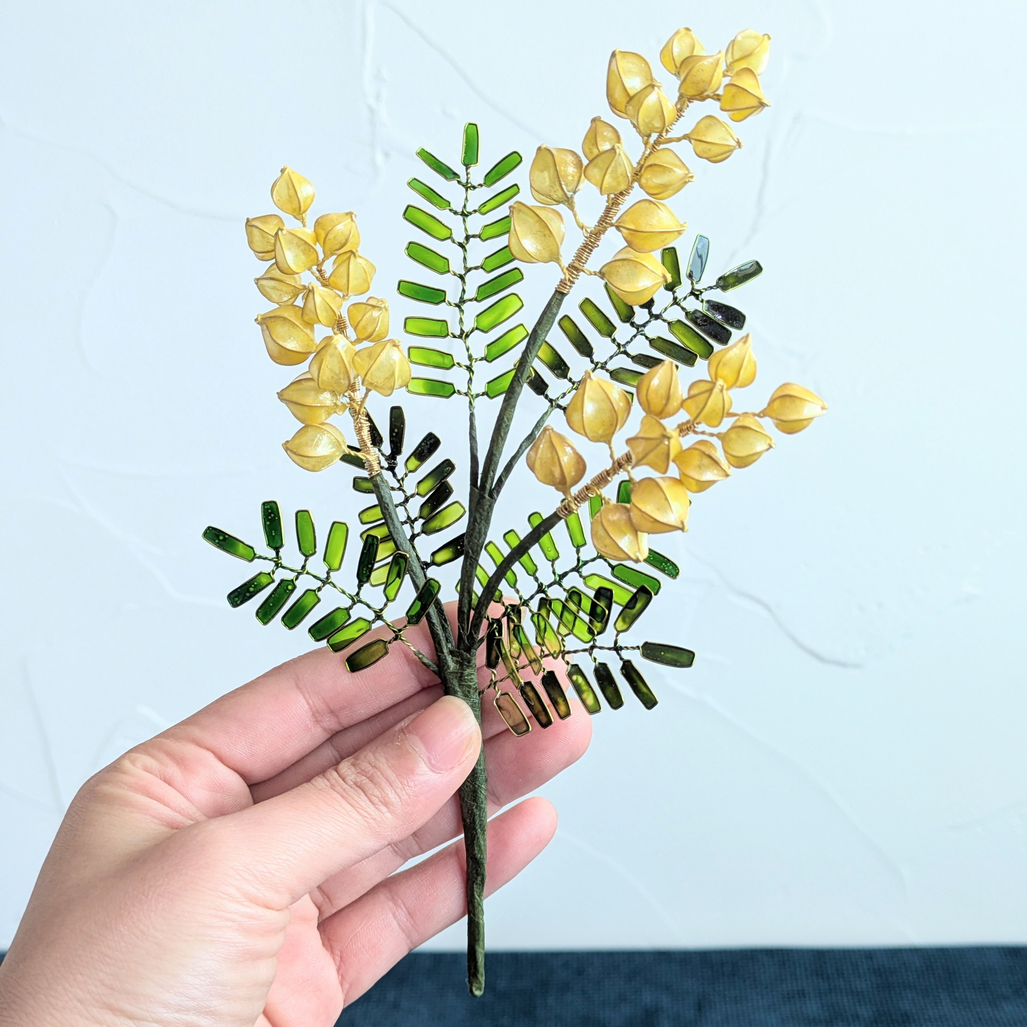ミモザ・プレミアム【中】｜観葉植物のような春の造花、枯れないギフト